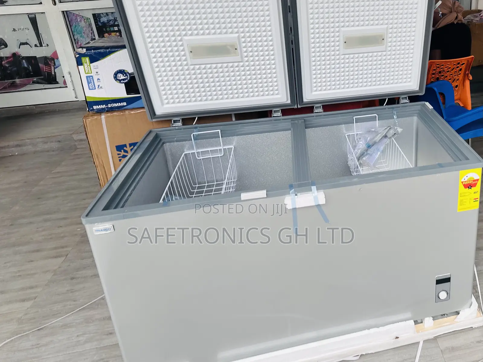 Purchase Freezer Double Door Gray 425 Liters Nas-550