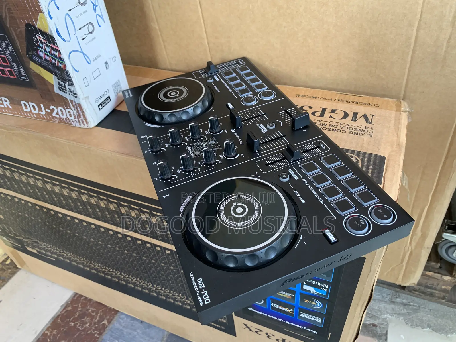 Pioneer DDJ-200 Smart DJ Controller