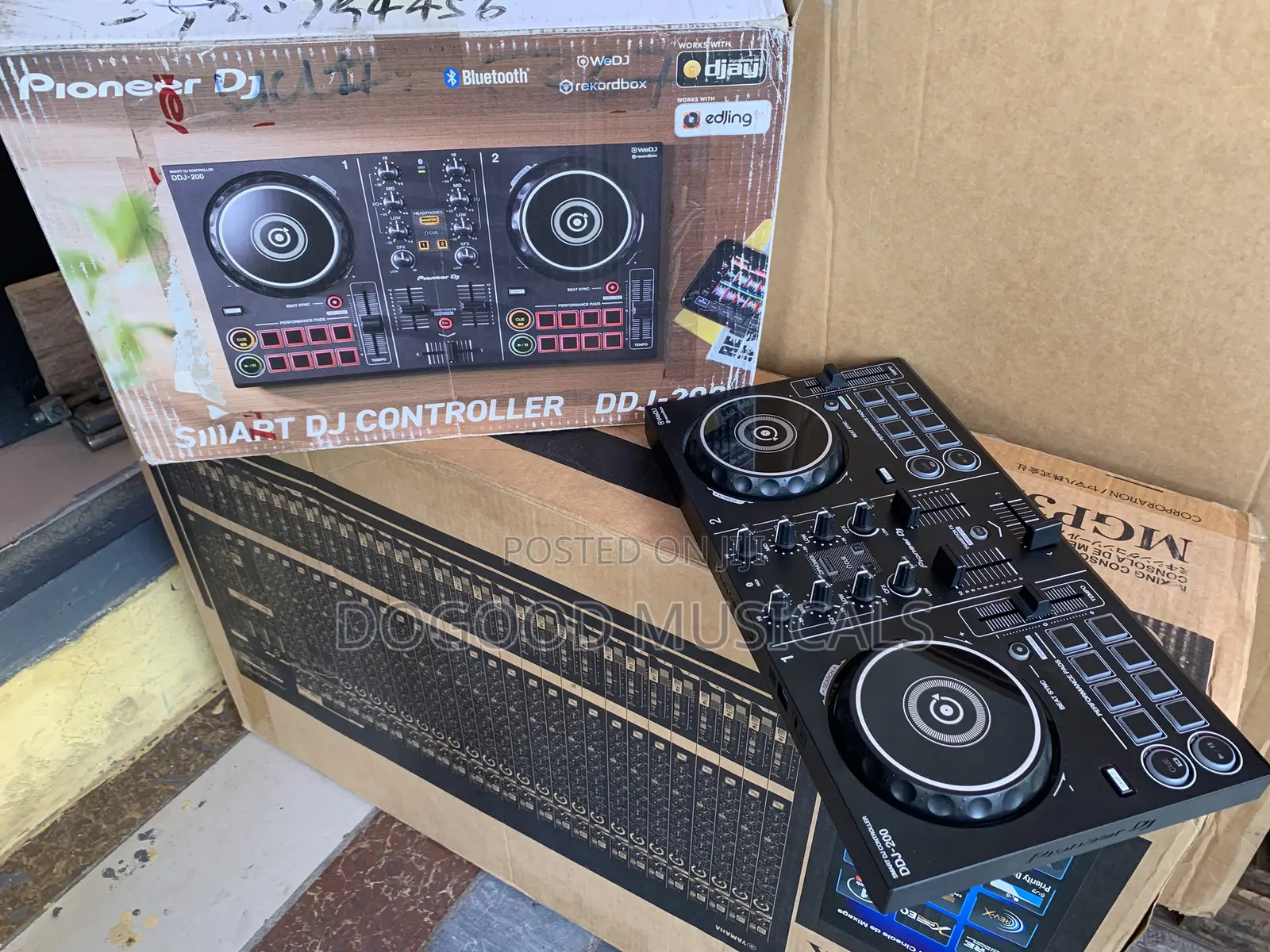 Pioneer DDJ-200 Smart DJ Controller