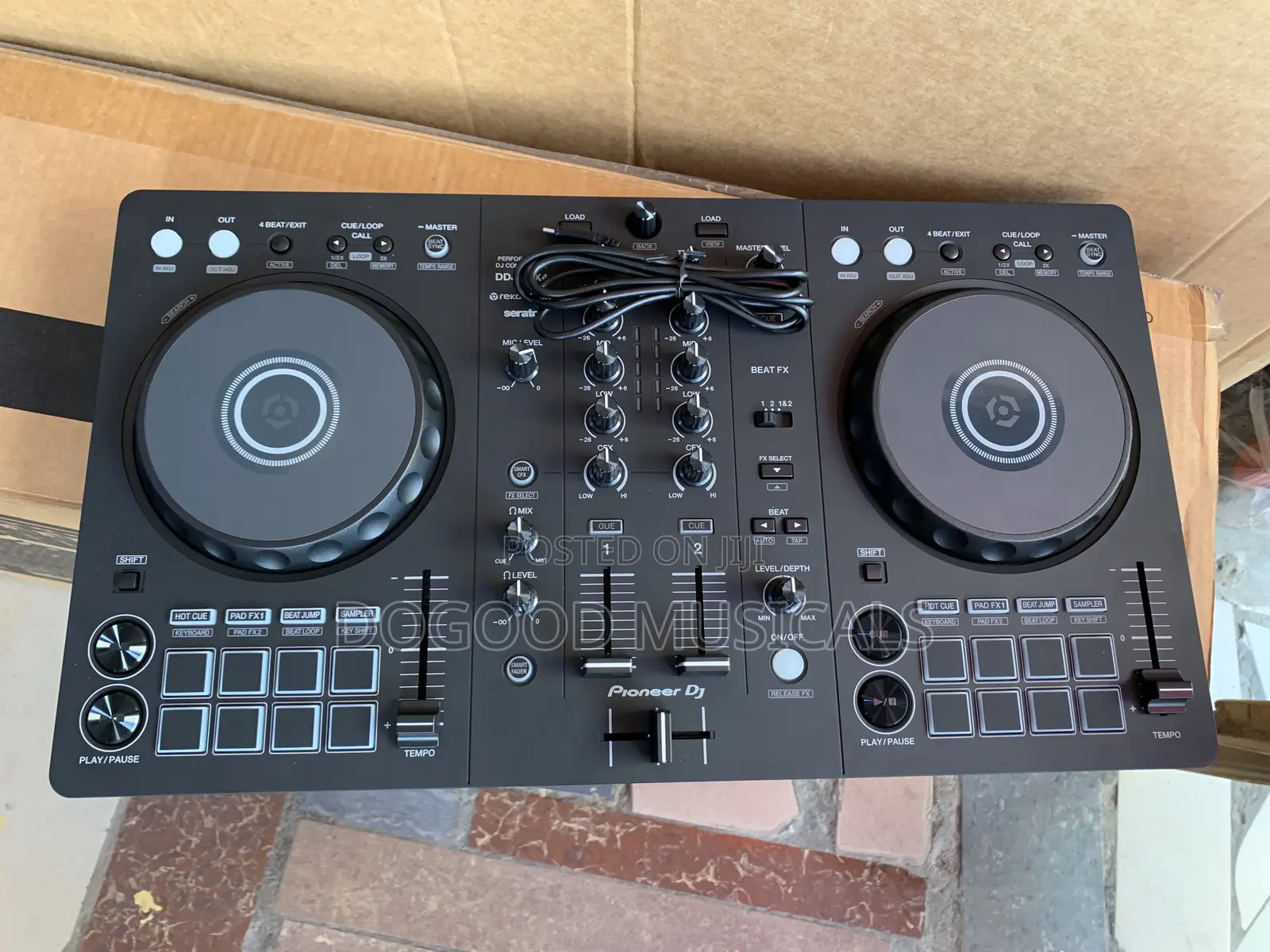 Pioneer DDJ-Flx4 DJ Controller