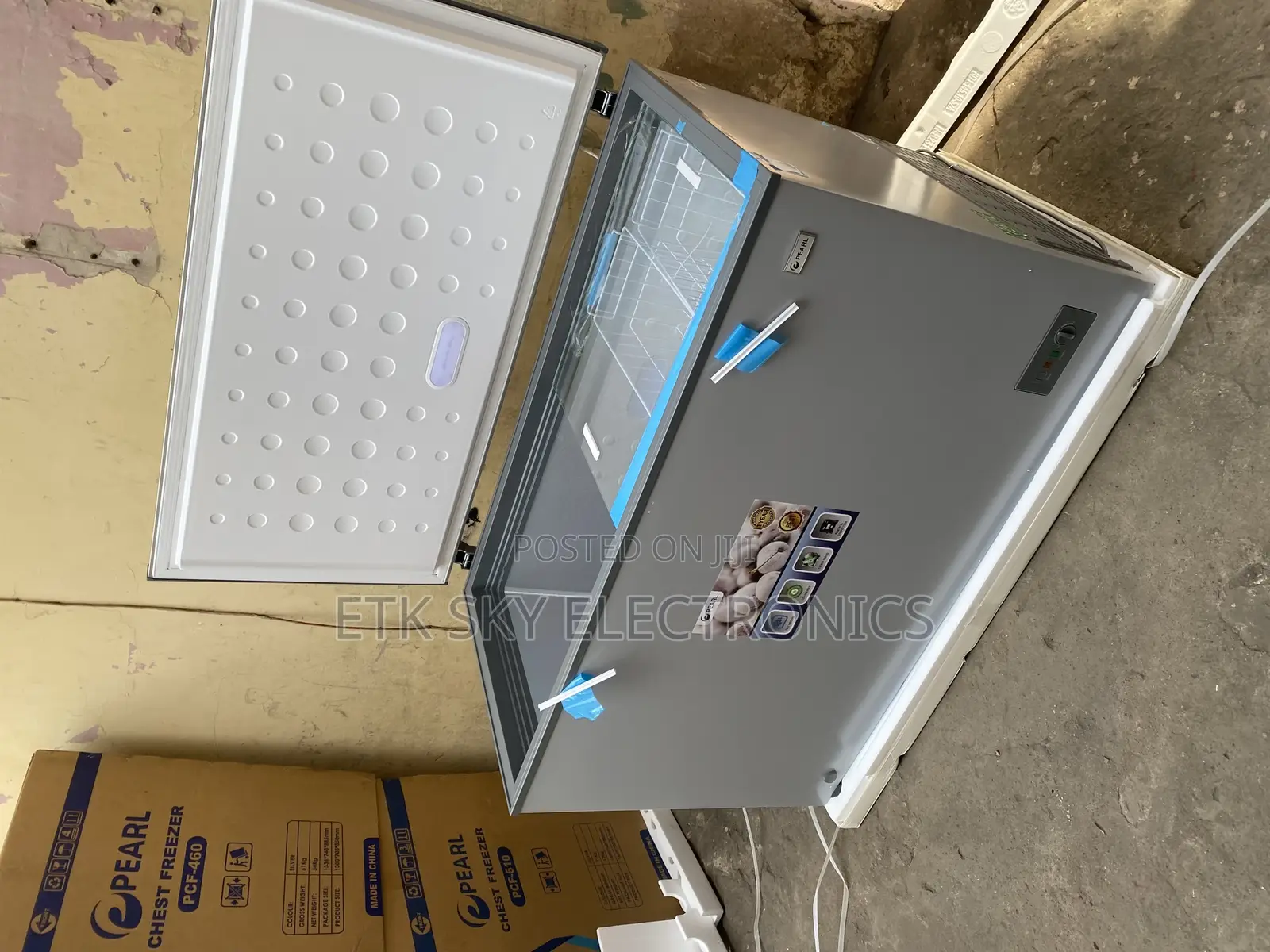 Rousing Pearl 380liters Single Door Chest Freezer