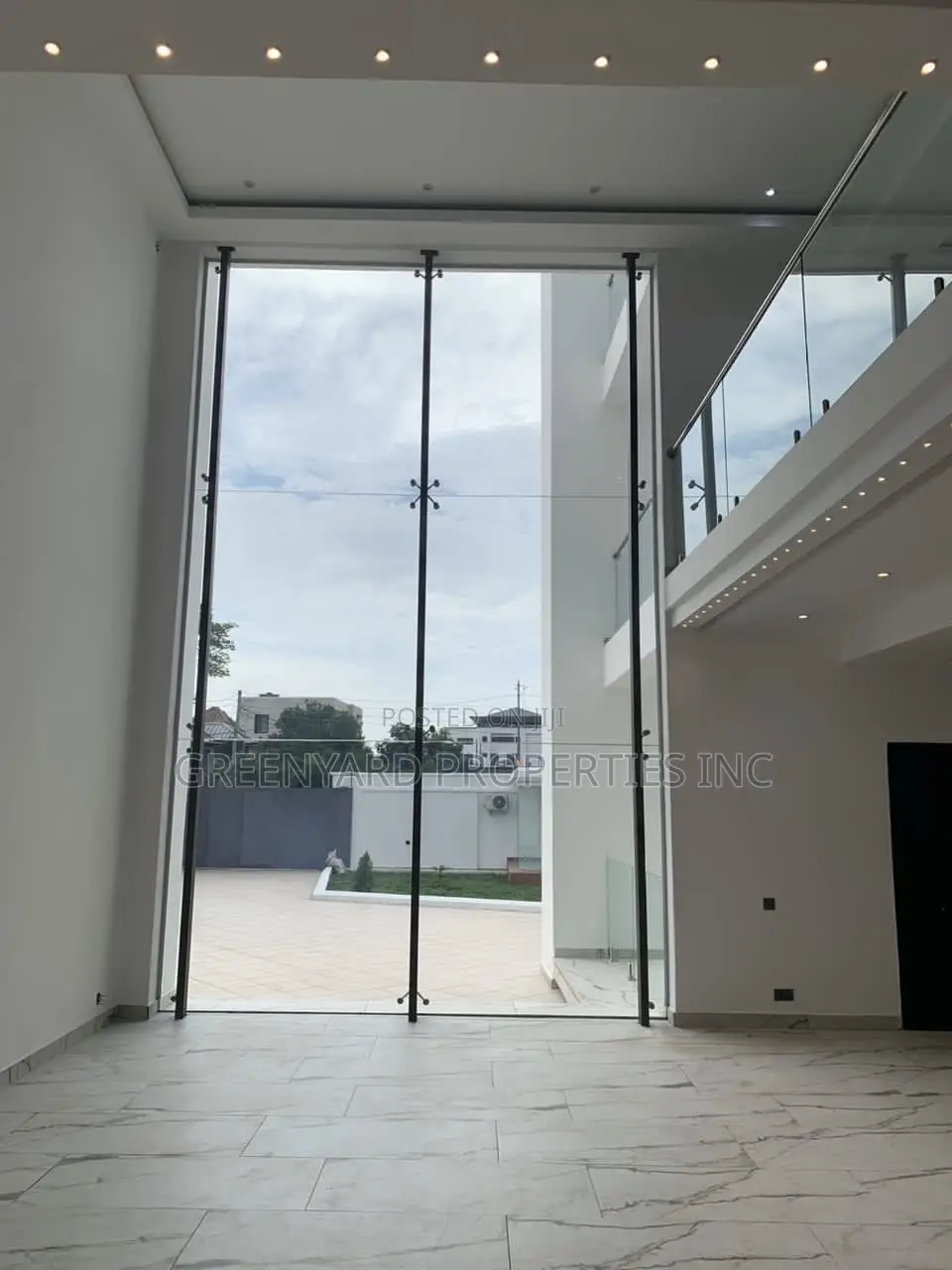 6bdrm Mansion in American House, East Legon for sale