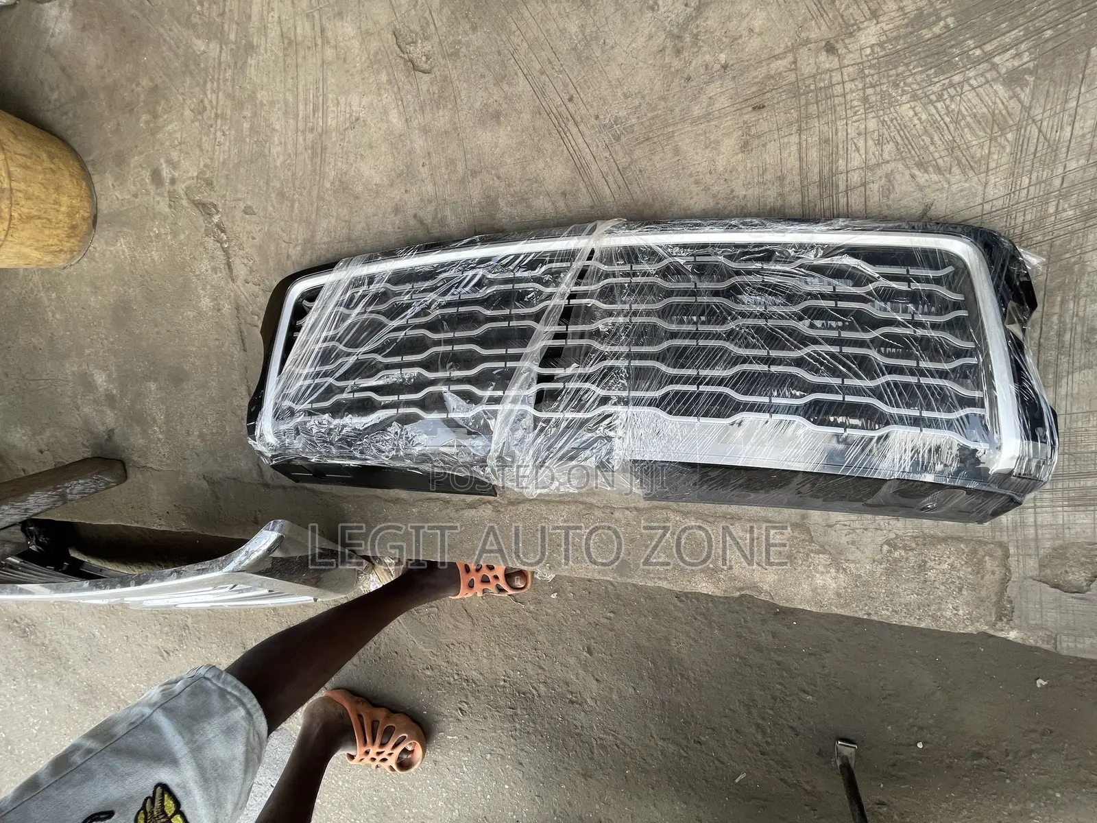 Range Rover Evoque 2018,2019,2020,2021 Front Grille/ Shells