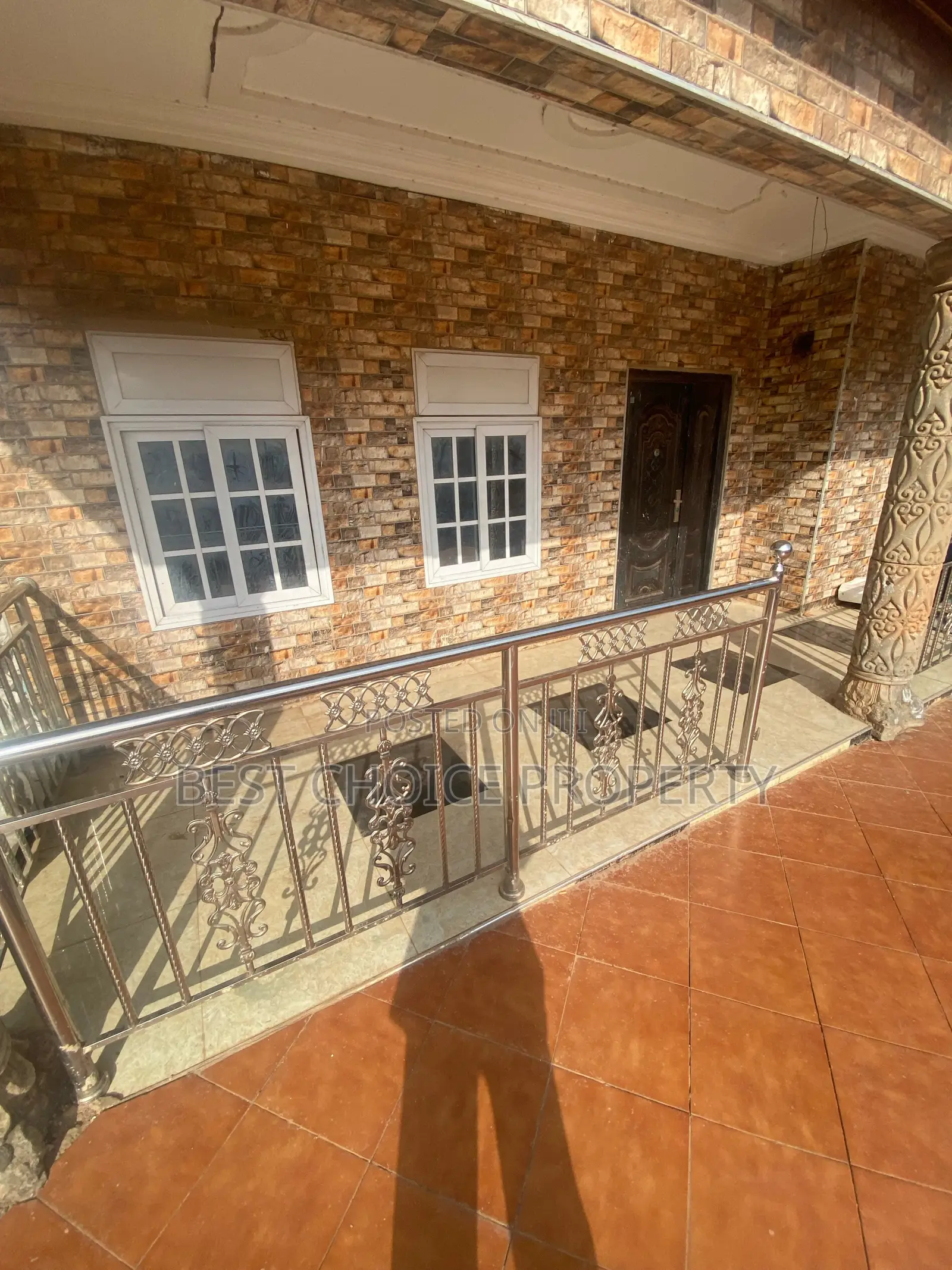 2bdrm Apartment in Commandos, Adenta for rent