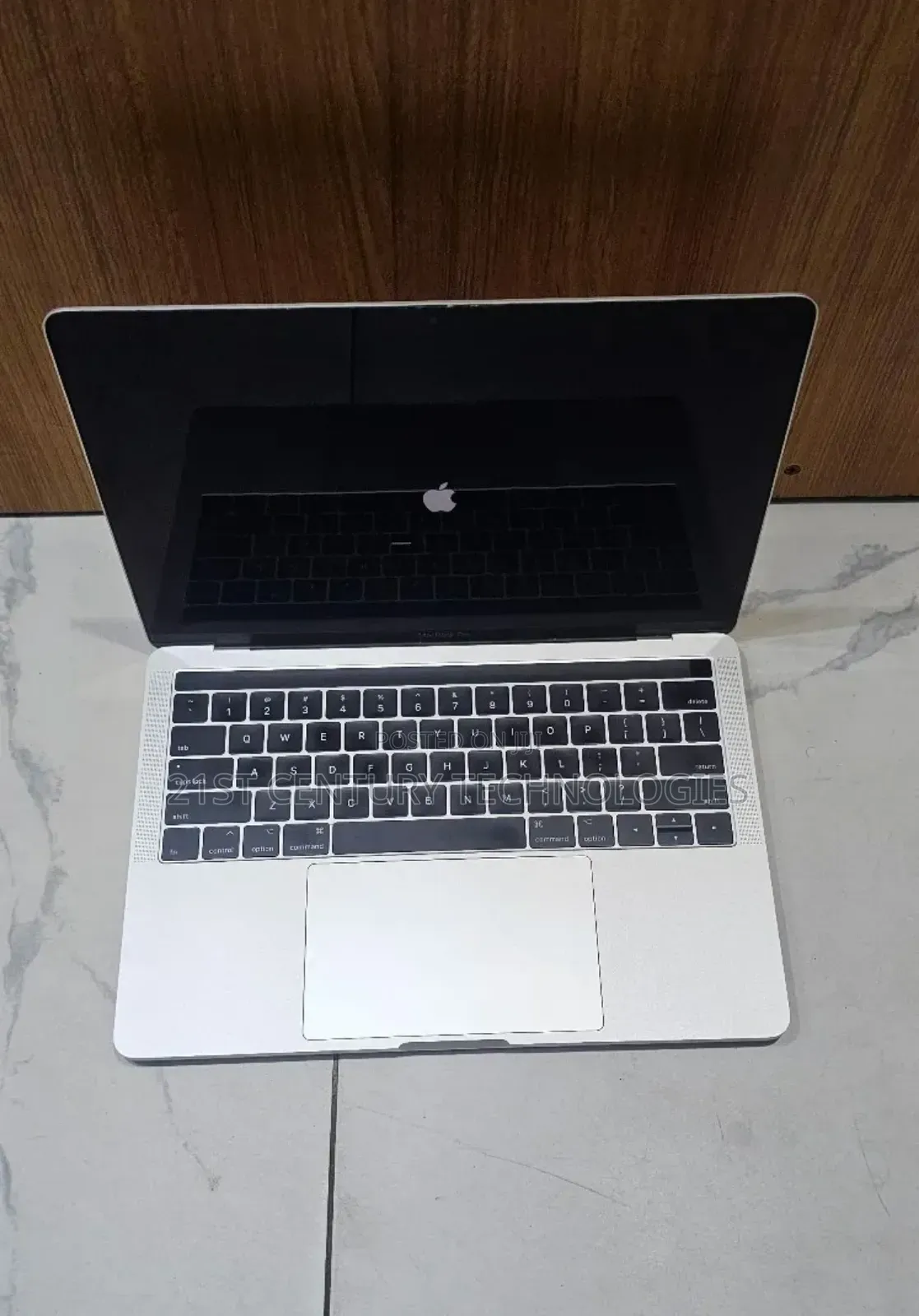 Laptop Apple MacBook Pro 2017 8GB Intel Core i5 SSD 512GB