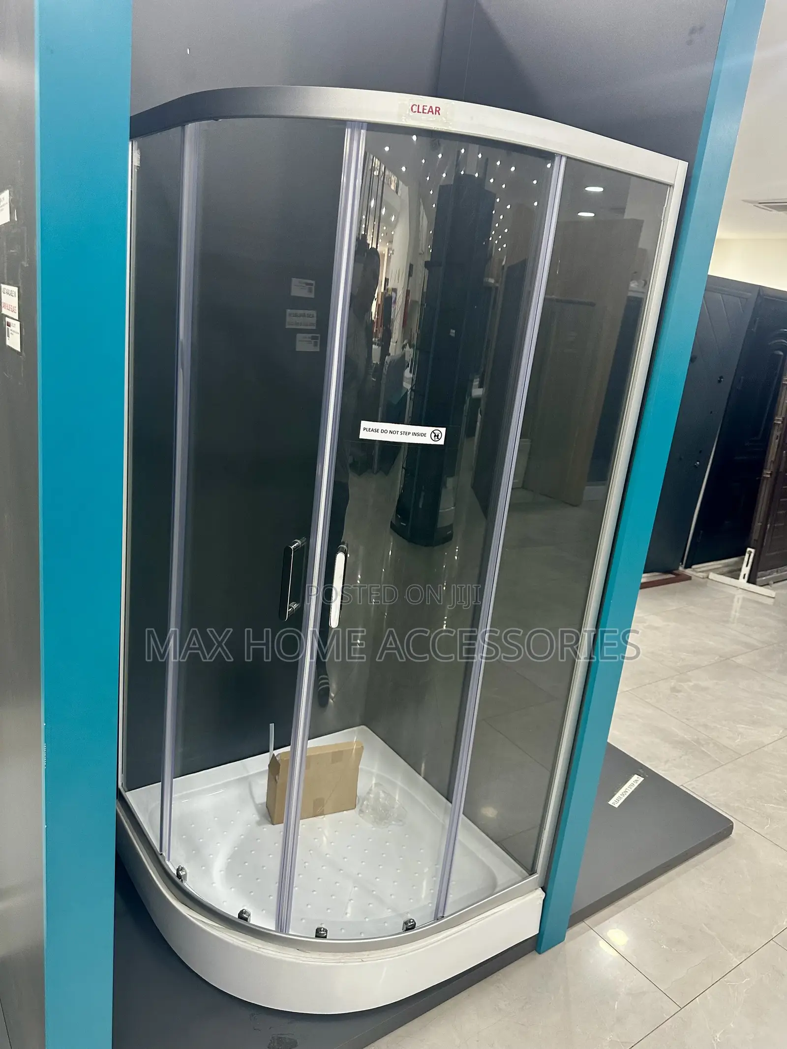 Plane Shower Cubicle