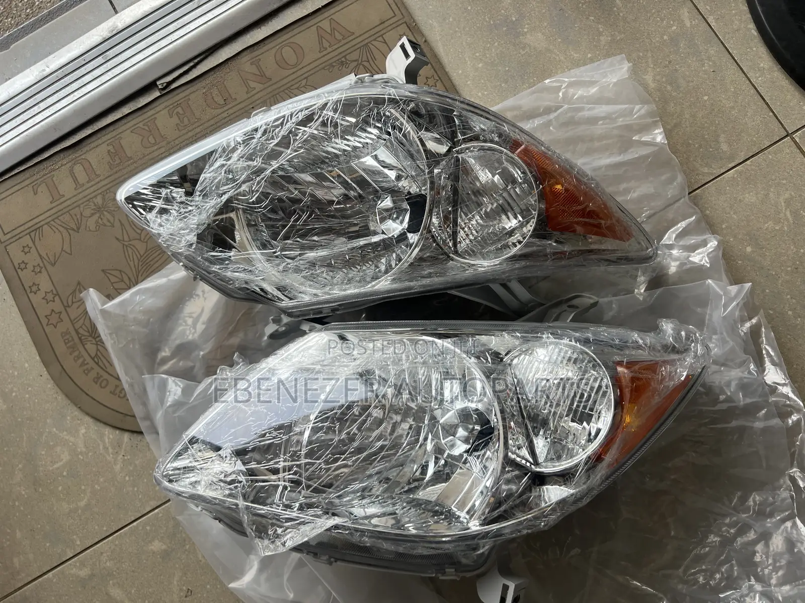 Pontiac Vibe 2005,2006,2007,2008 Headlights