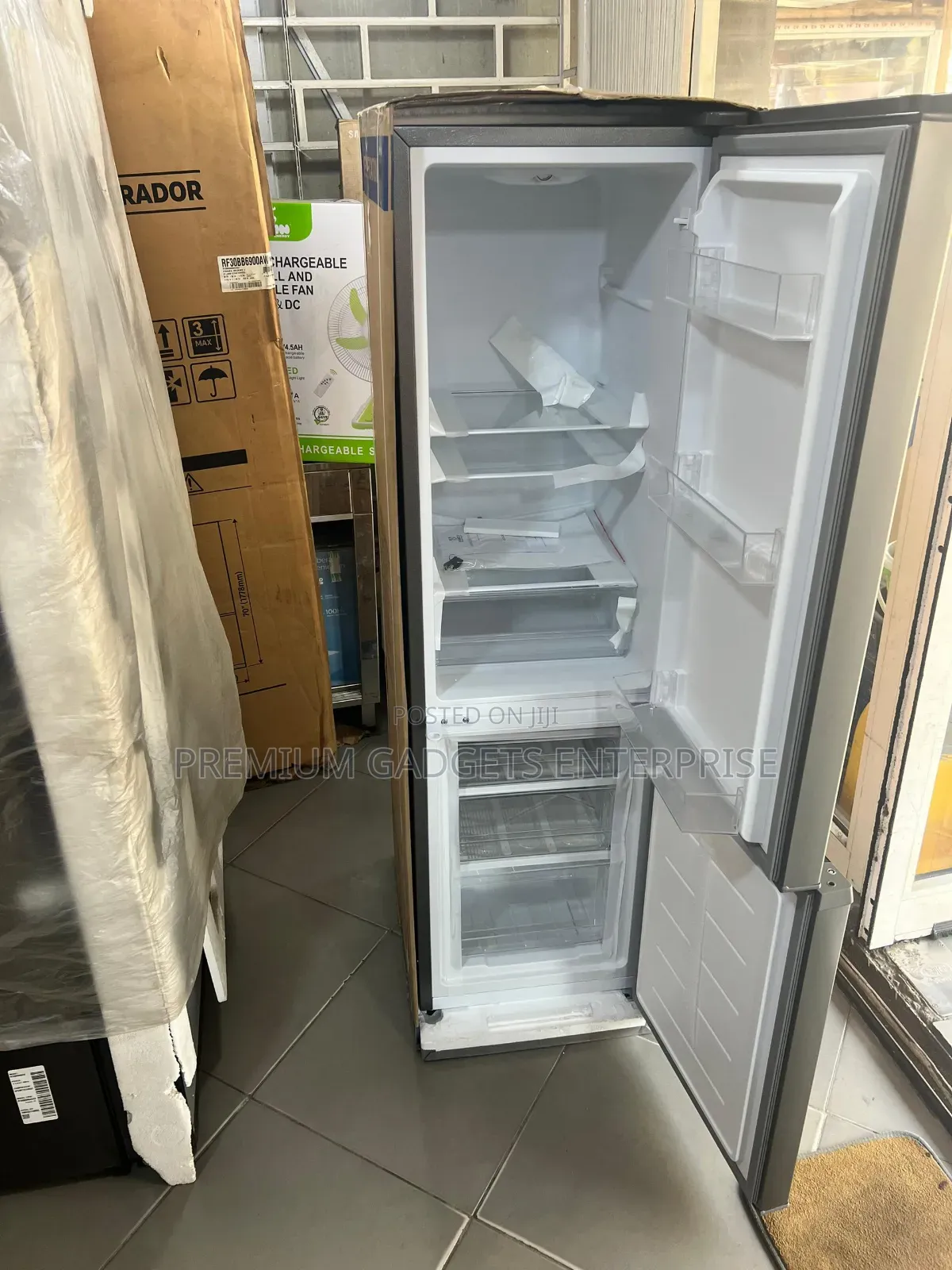 Lock and Key 170L Nasco Refrigerator/ Bottom Freezer