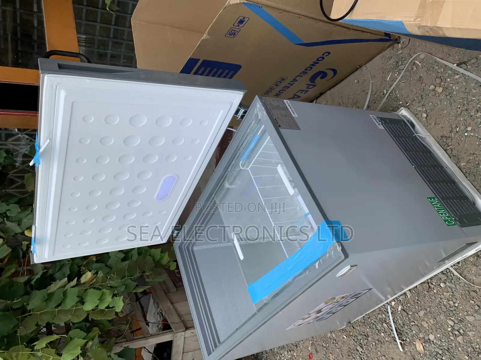 Pearl 251 Litres Chest Freezer Pearl Glass Freezer