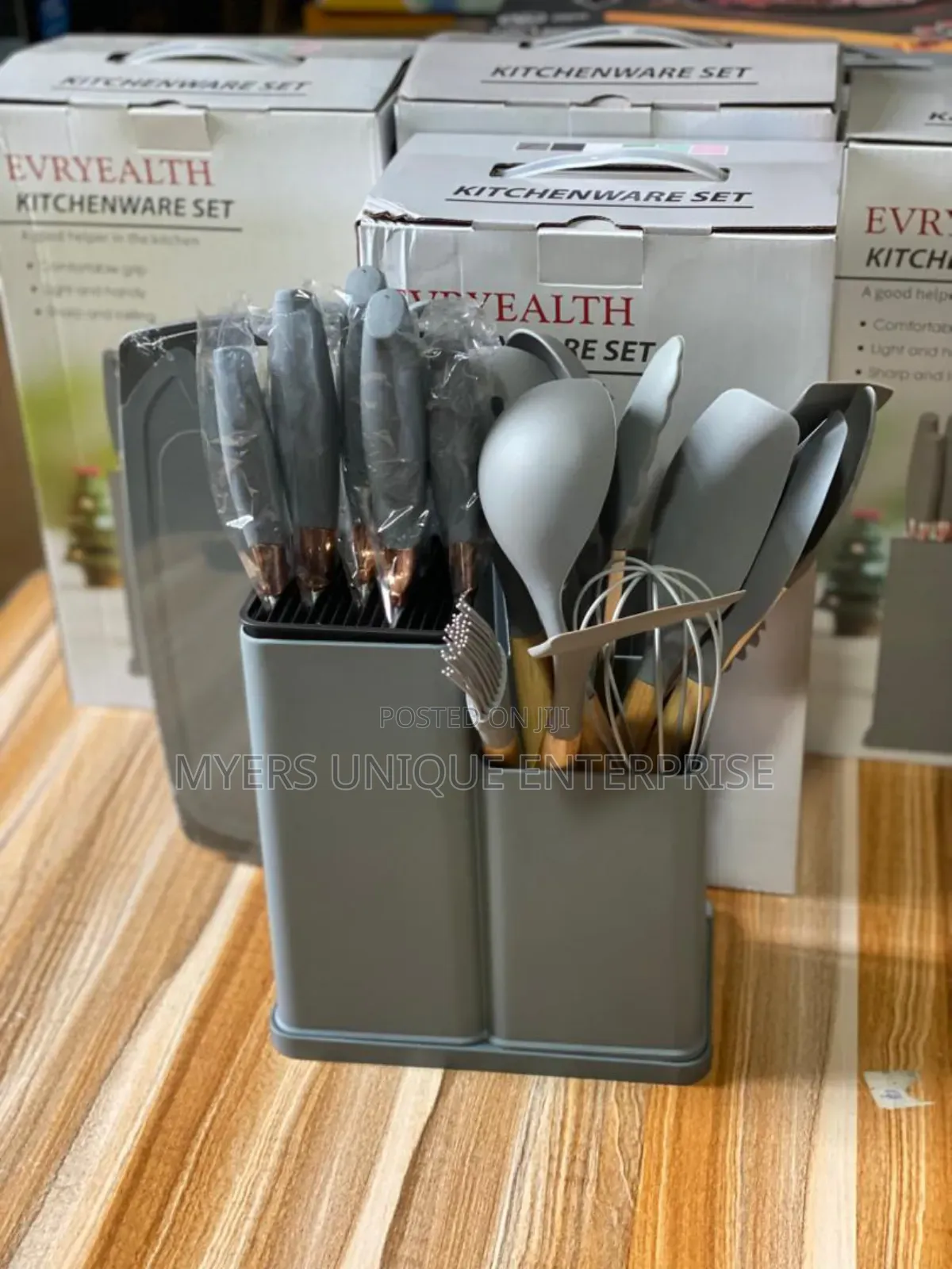 High Efficiency 19pcs Silicon Ladle With Chopping Board