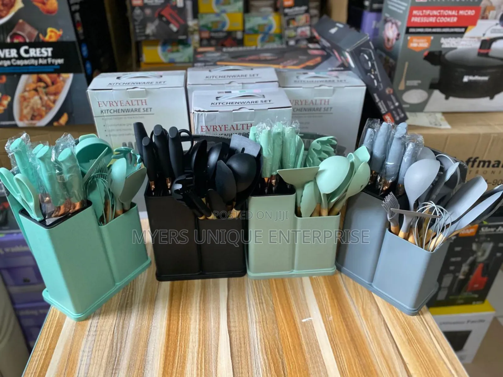 Comfortable 19pcs Silicon Laddle With Chopping Board