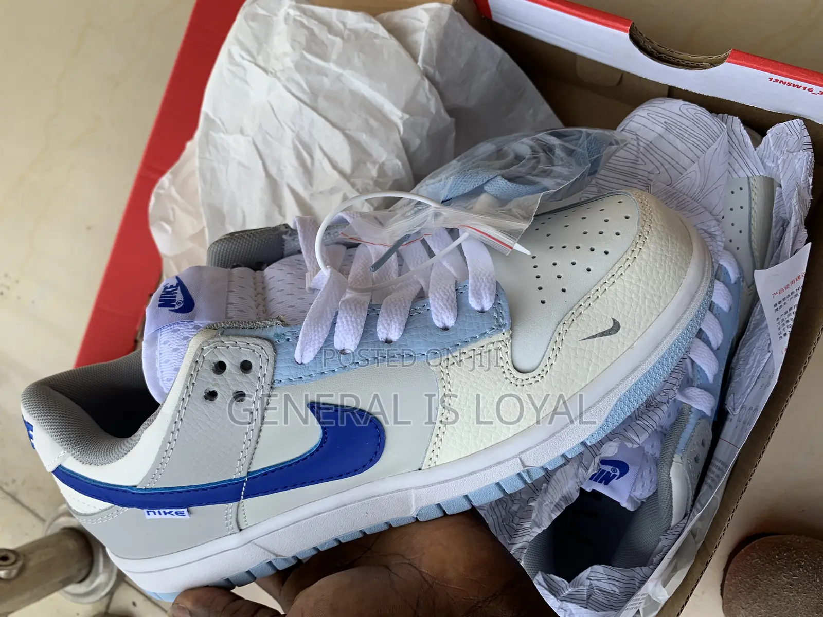 Nike Sneaker