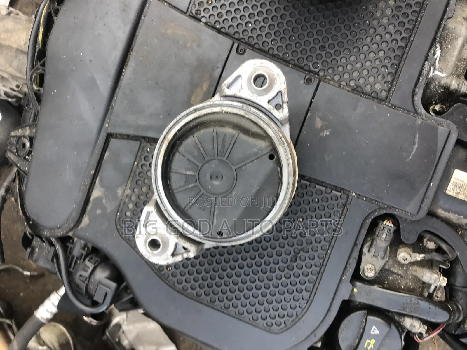 Mercedes Benz 205 and 204 Engine Seat