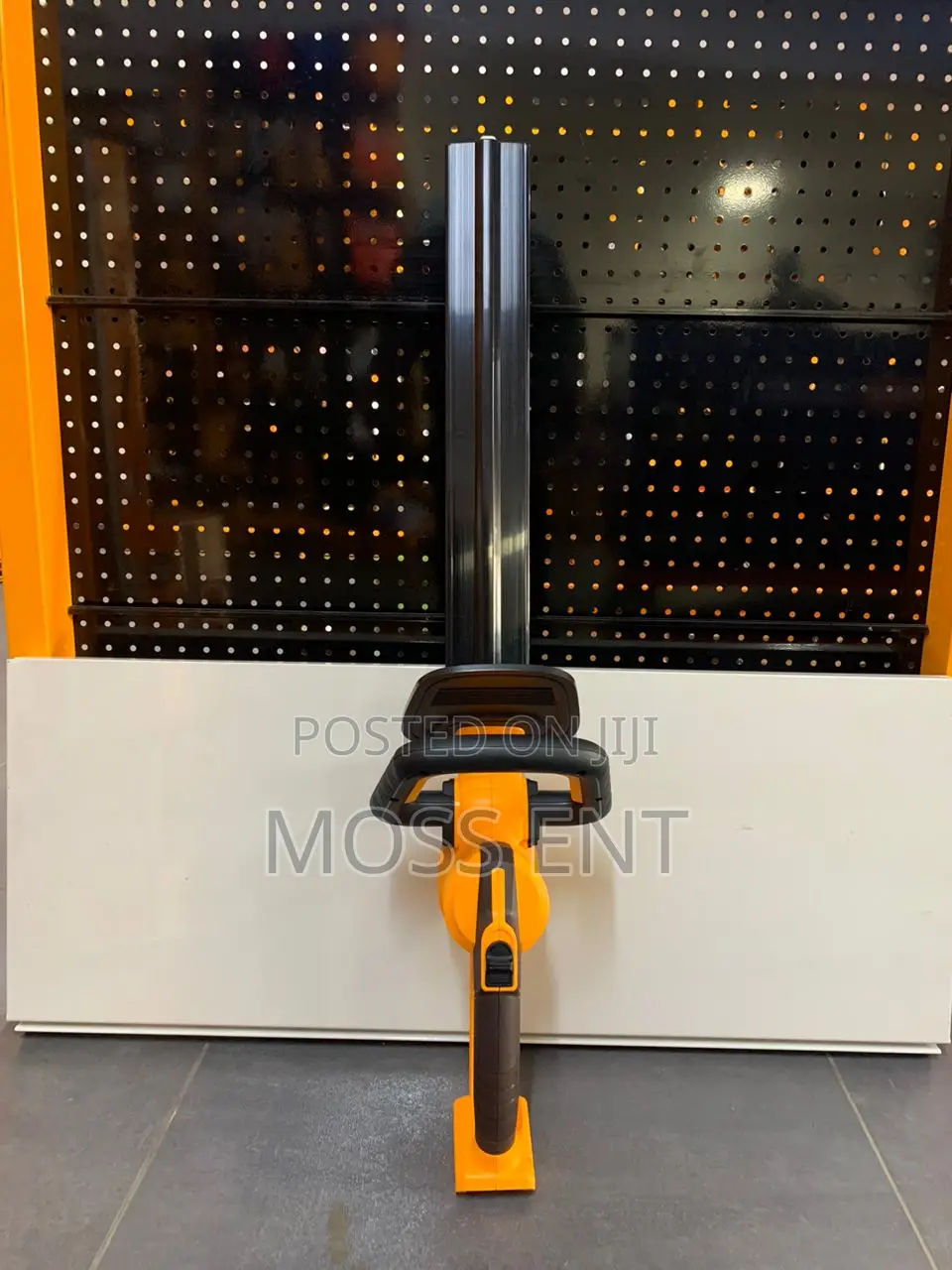Cordless Hedge Trimmer 20v - C2 - Chtli20018
