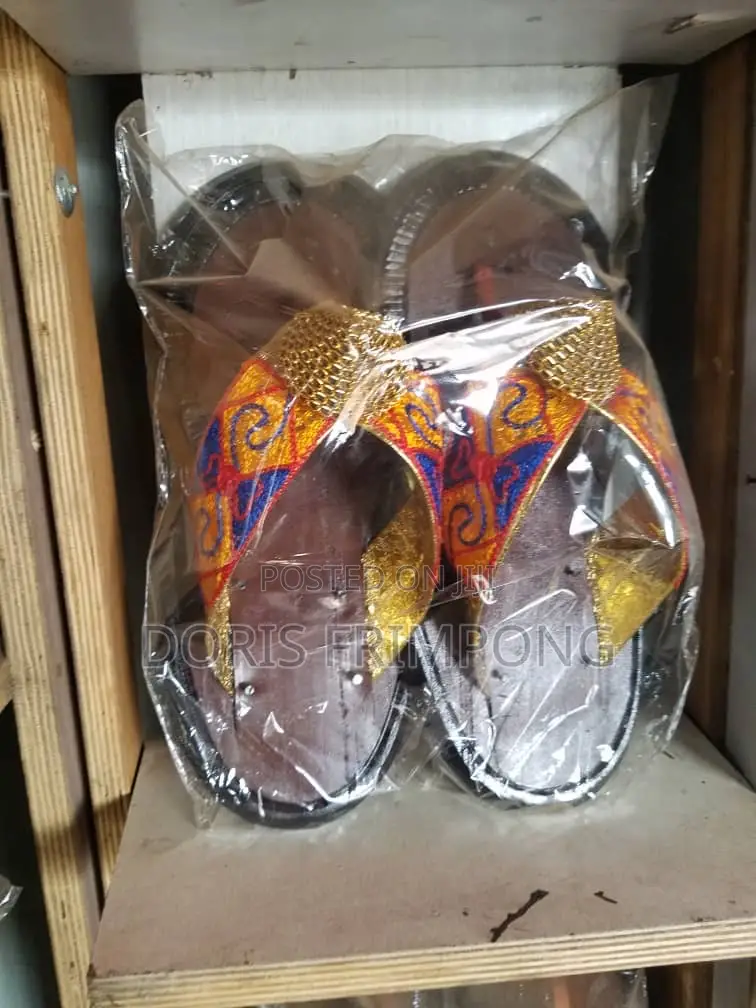 Yediem Ahenema,African Wear