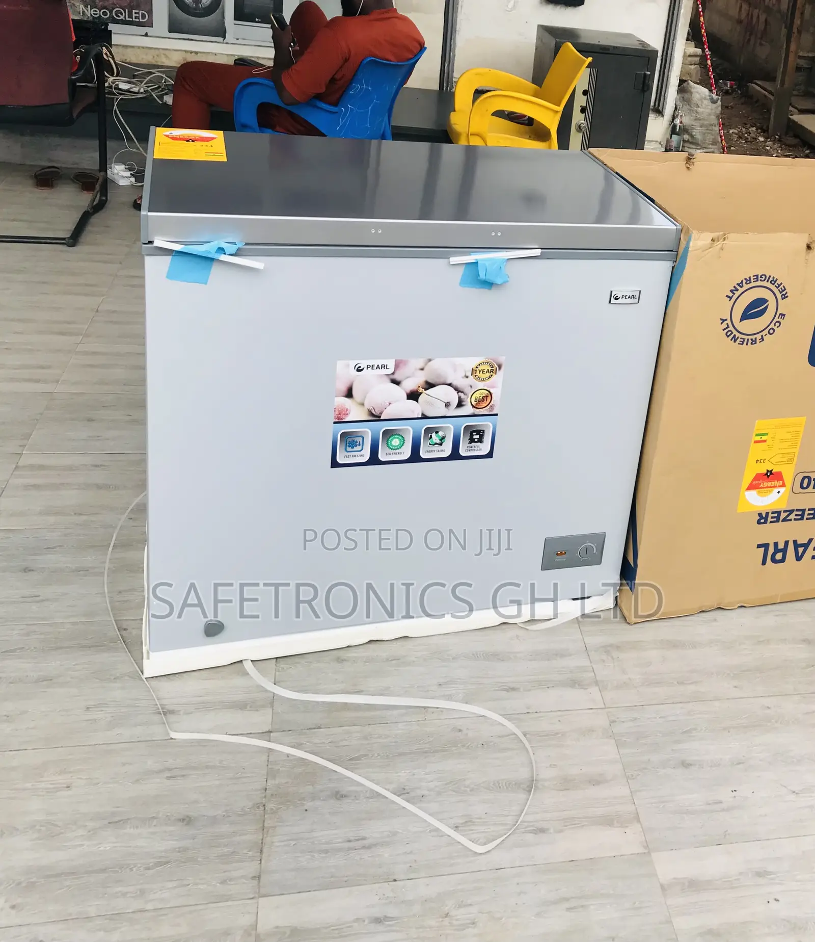 Massive 200 Liters Pearl PCF-2350 Freezer Singledoor