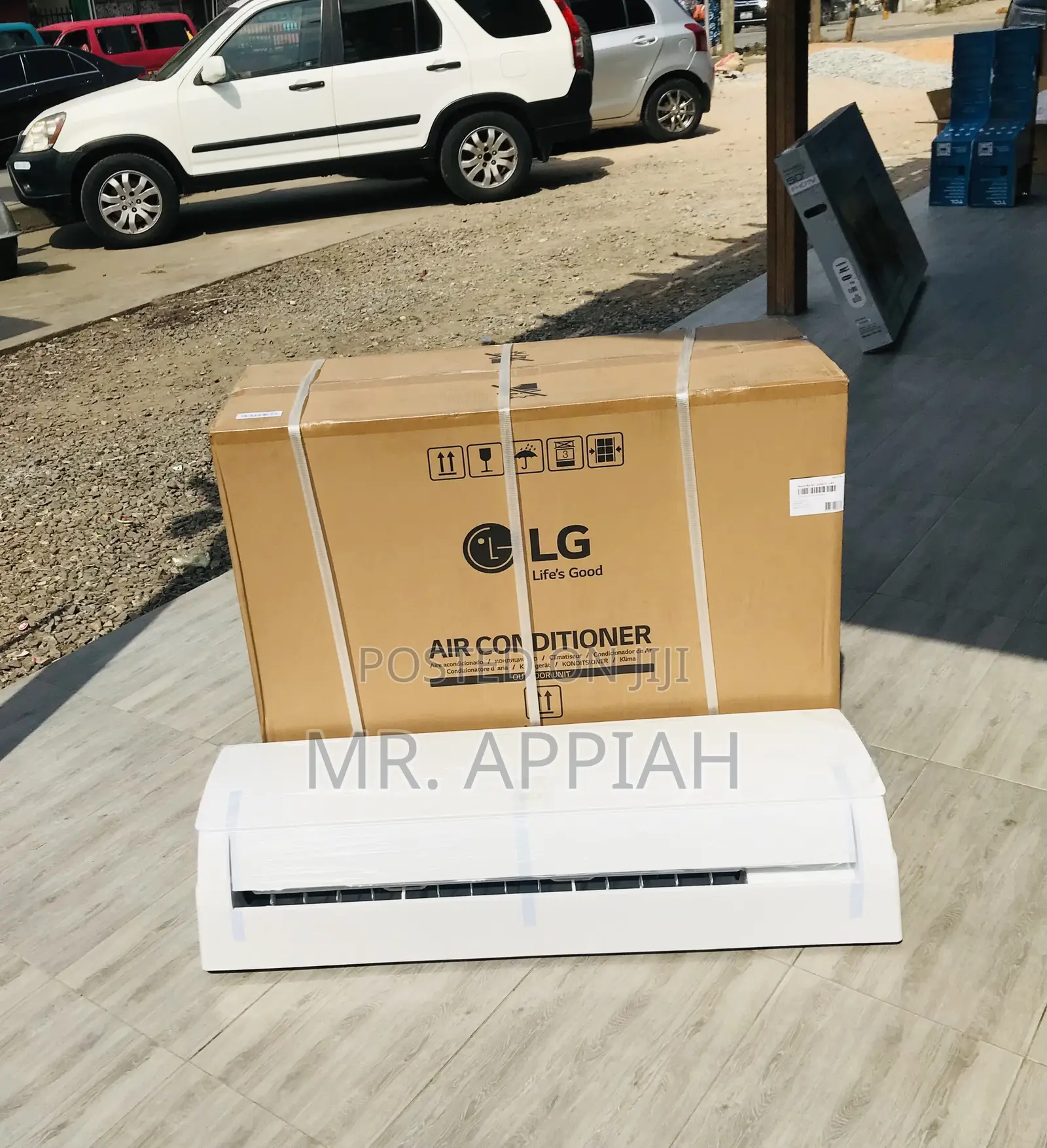 Latest LG S246LC 2.5hp Split Type Air Conditioner(R410).