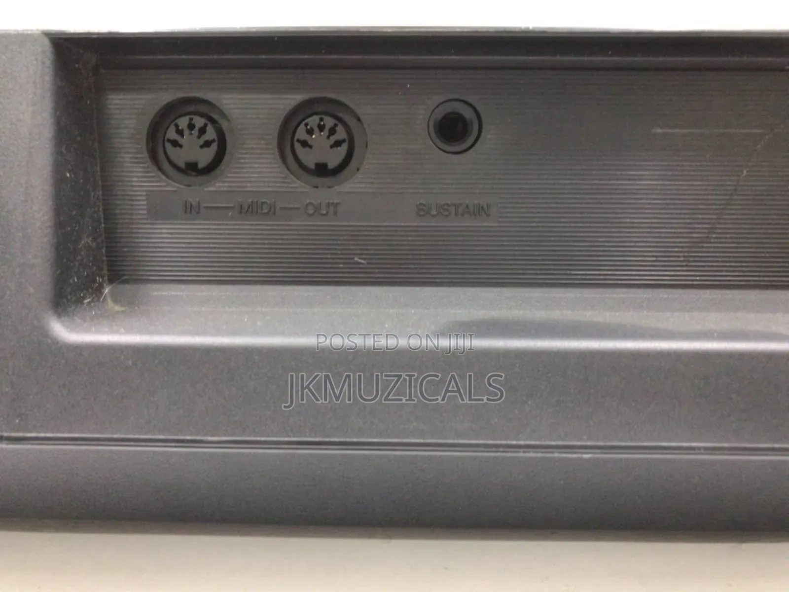 Yamaha PSR-175/ Keyboard _ Piano