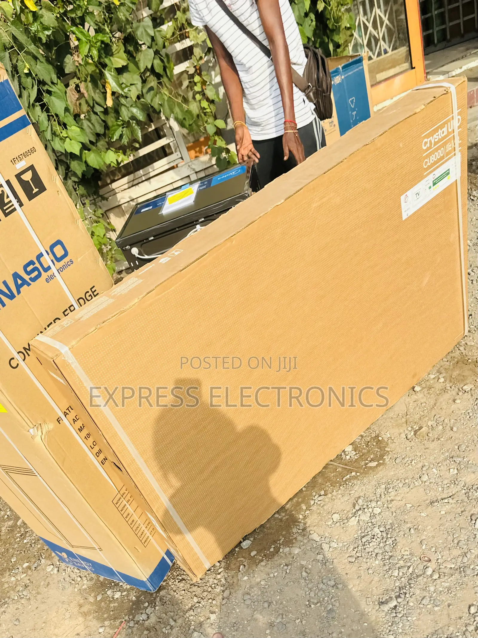 Enjoy Yourself With Samsung Uhd Smart 75”Du8000