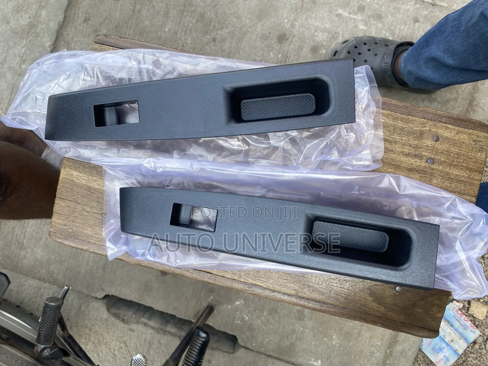 Toyota Vitz 2011 to 2014 Back Switch Case Available