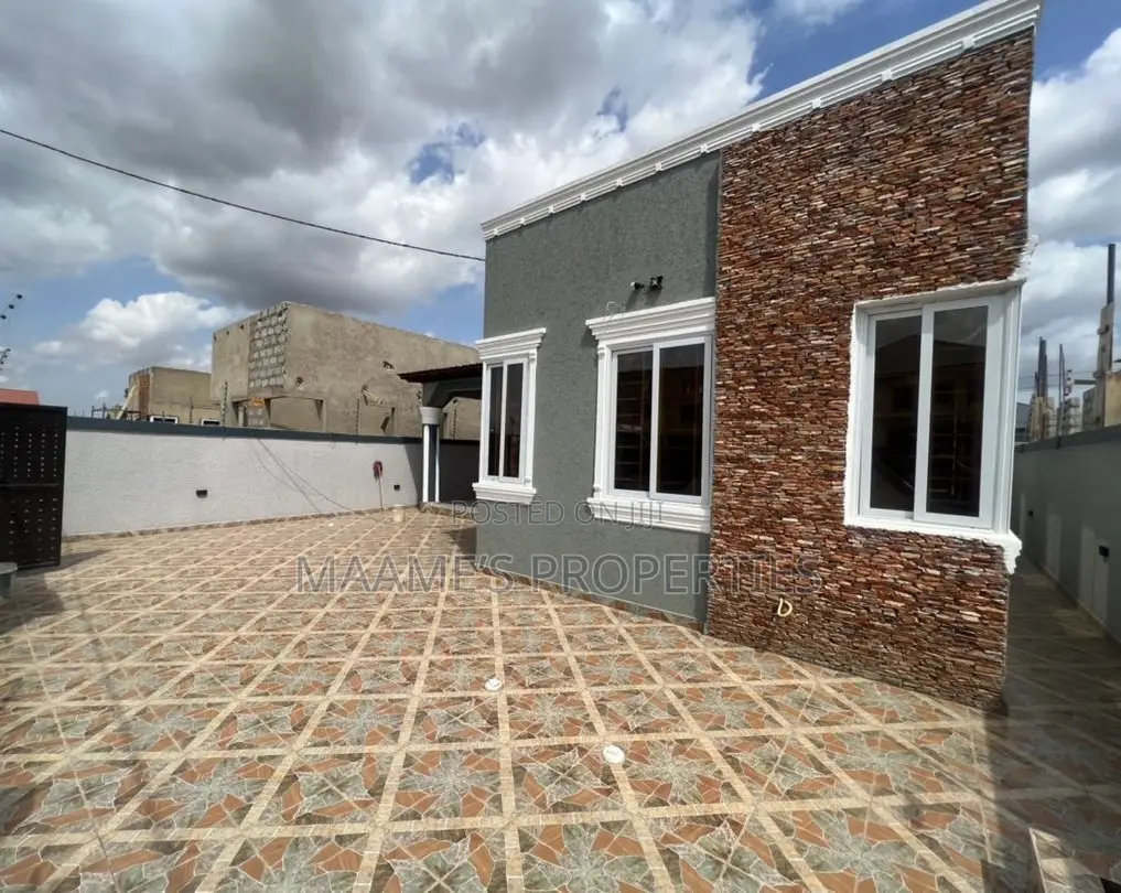 3bdrm House in Oyarifa for sale