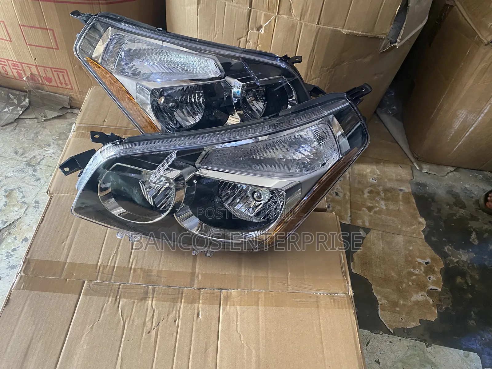 Pontiac Vibe 2009-2016 Headlight