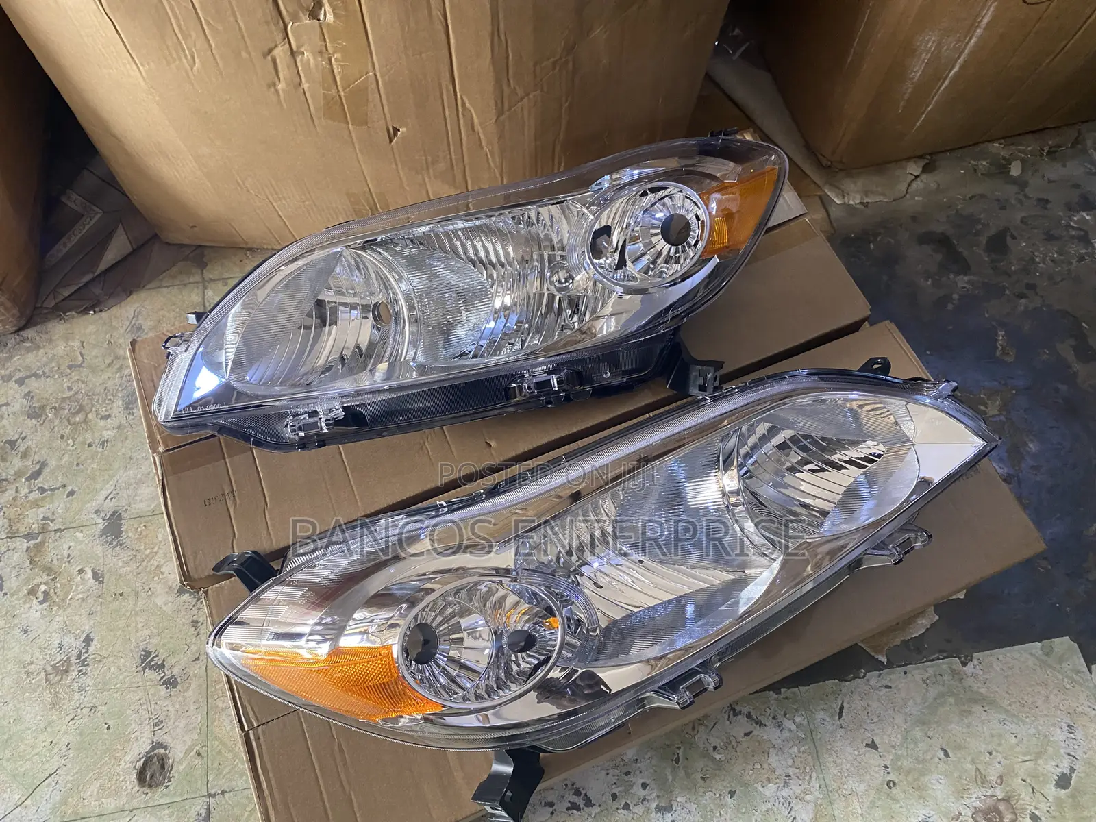 Toyota Matrix 2009-2015 Headlght
