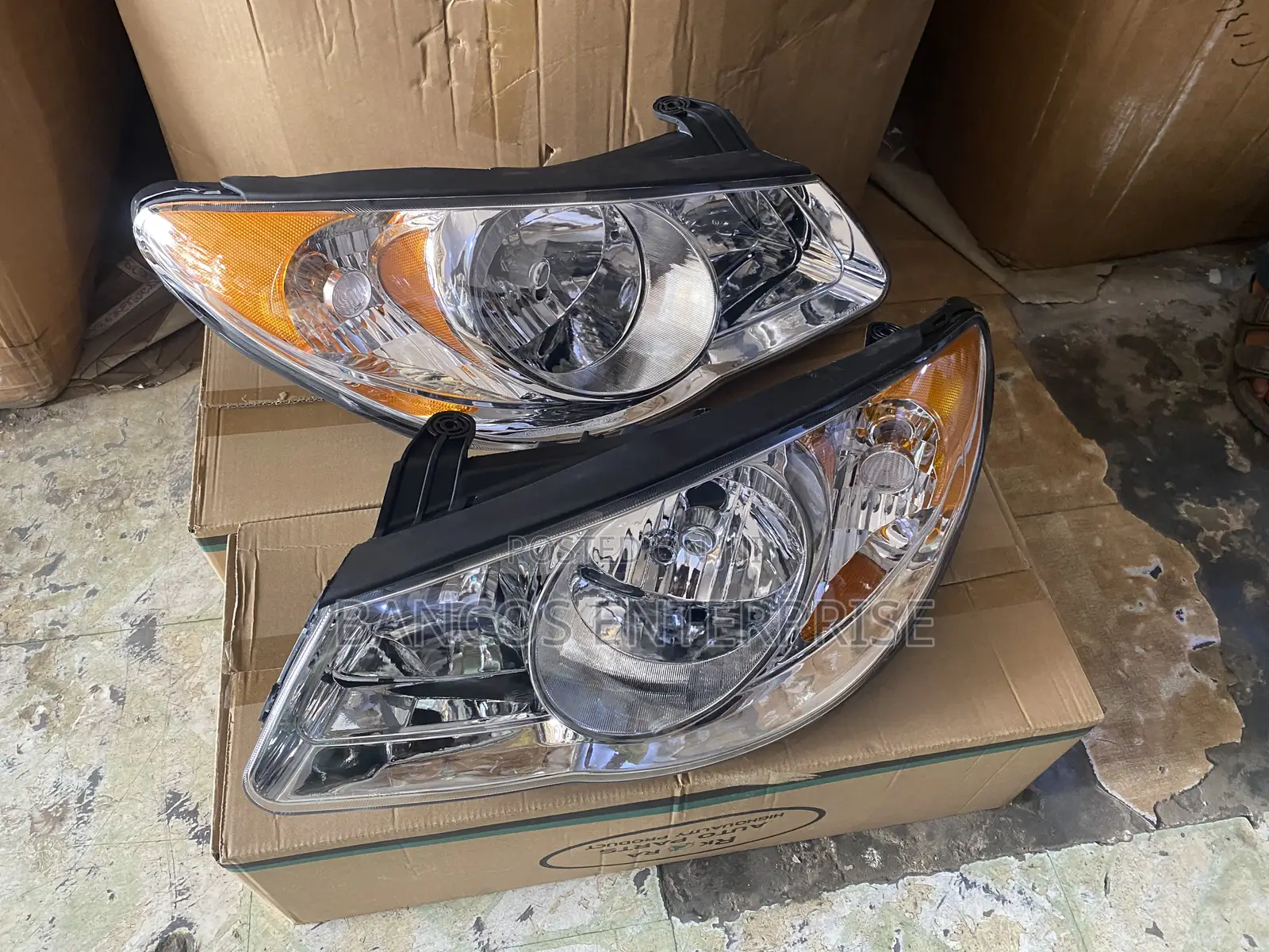 Hyundai Elantra 2007-2010 Headlight