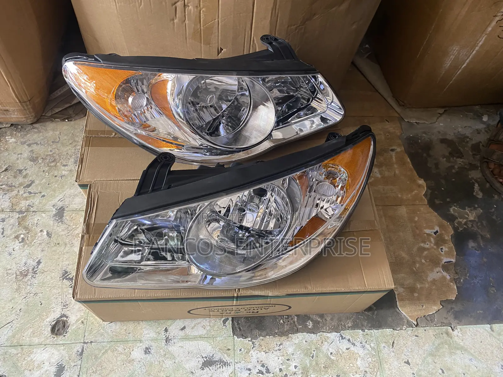 Hyundai Elantra 2007-2010 Headlight
