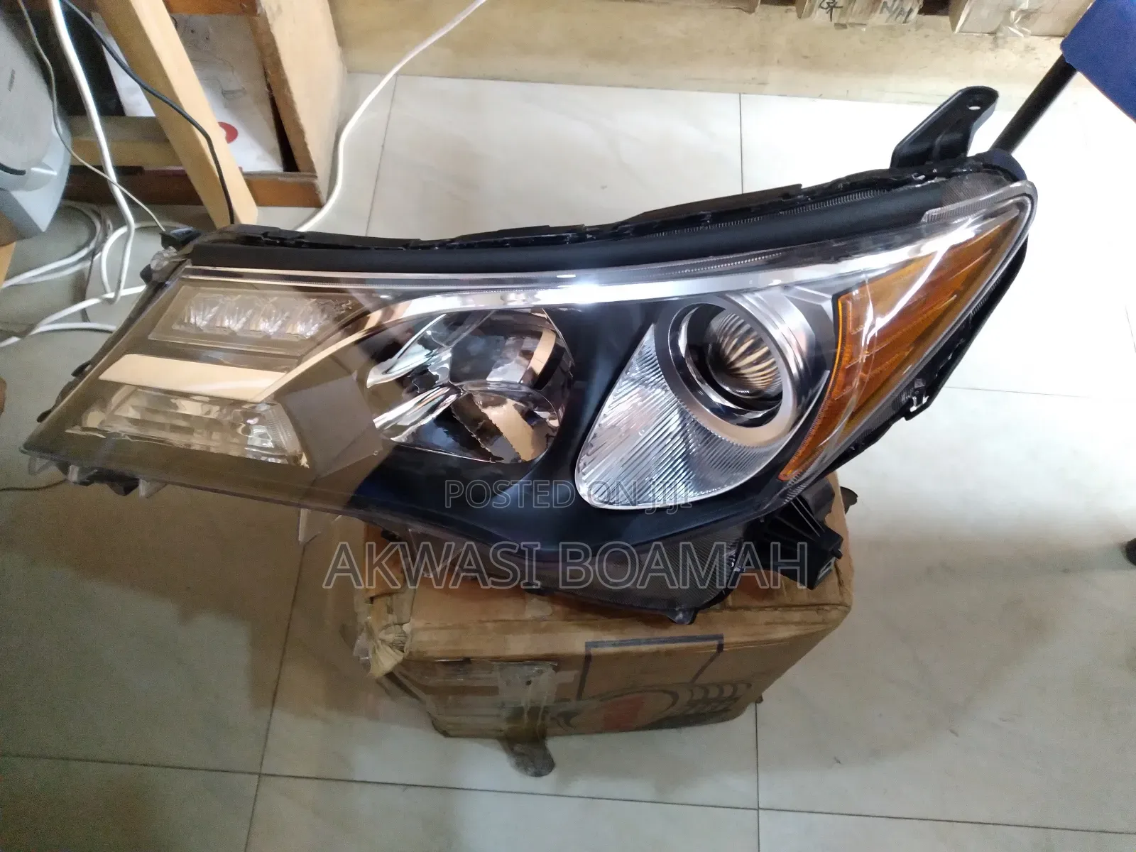 Toyota RAV-4 2014 Headlight 1 Pc