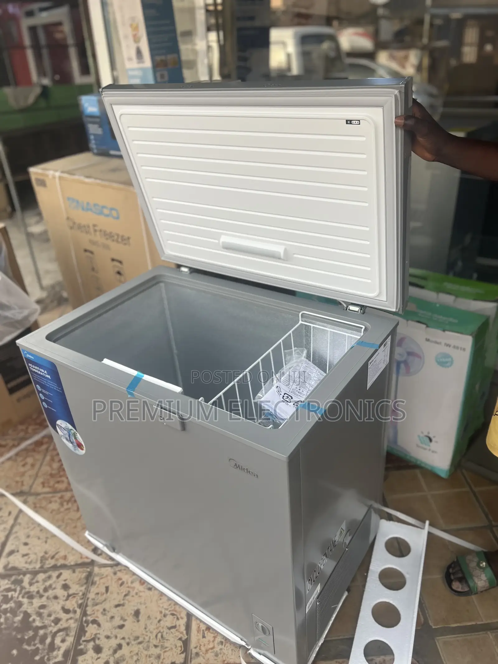 Midea Limited Time Promo 198l Energy Saving Chest Freezer