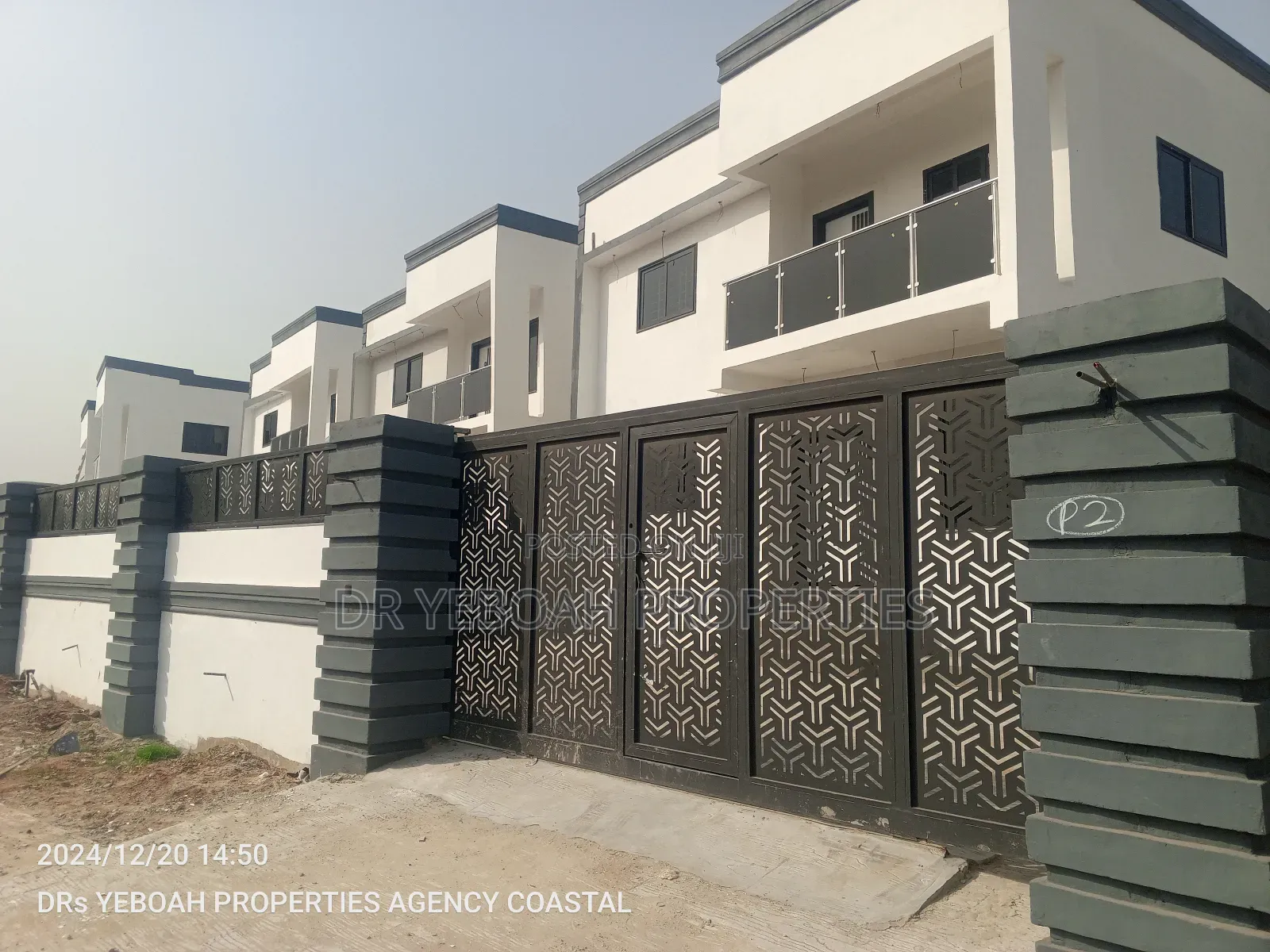 4bdrm Duplex in Spintex:- 4 Bedrooms for sale