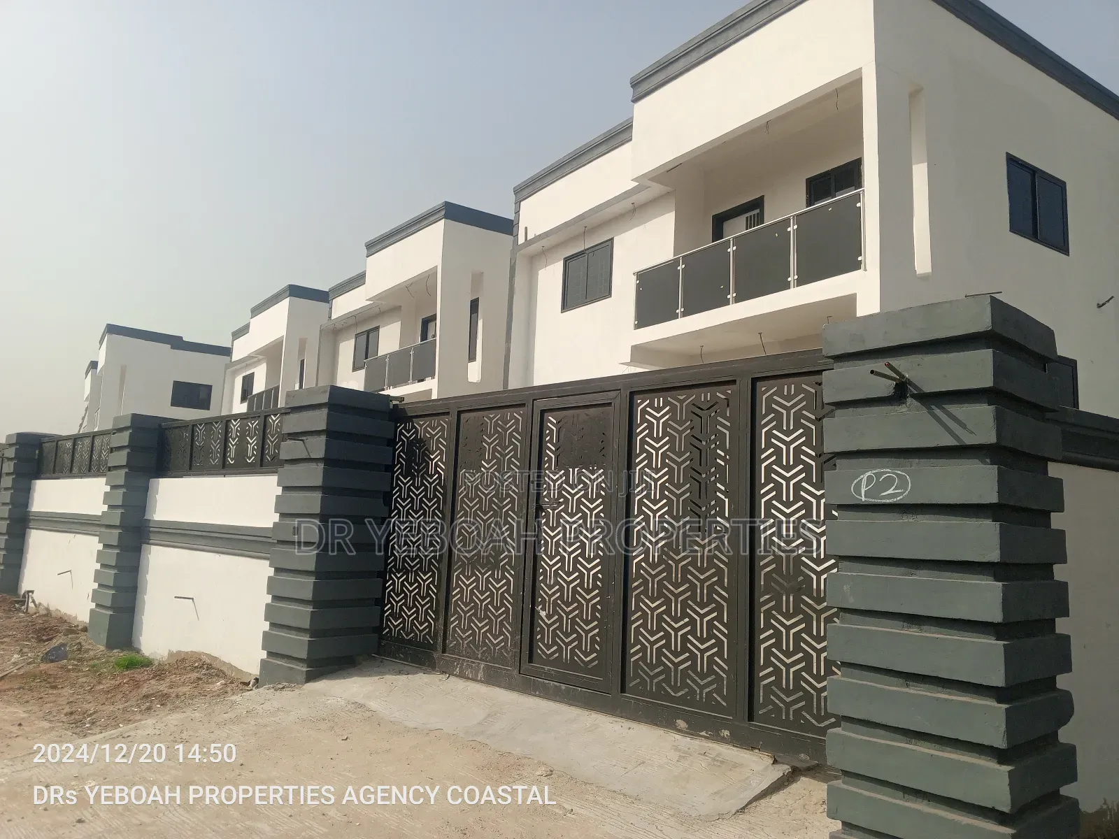 4bdrm Duplex in Spintex:- 4 Bedrooms for sale