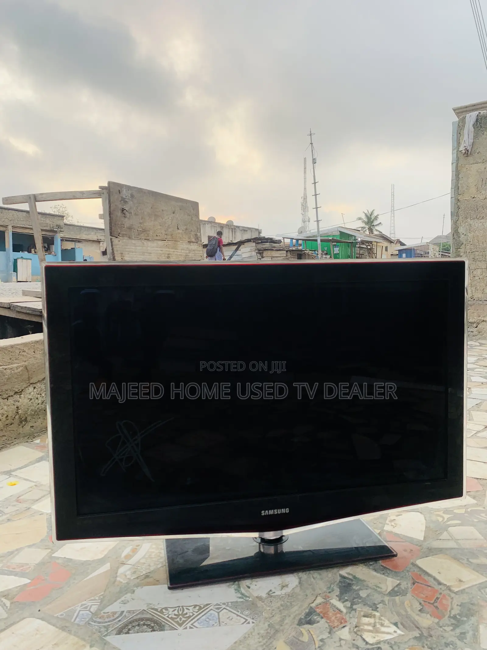 42inches Samsung LCD Tv