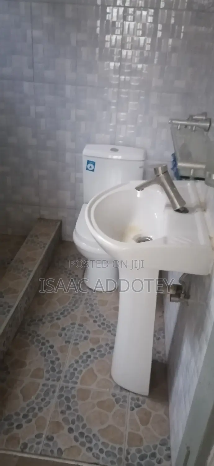 2bdrm Apartment in Spintex for rent