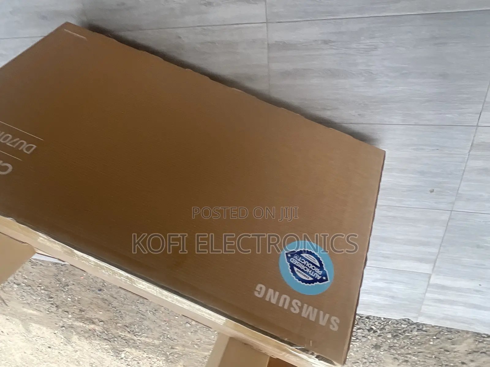 Samsung 43DU7010 Purcolor, , Tizen OS Q-Symphony