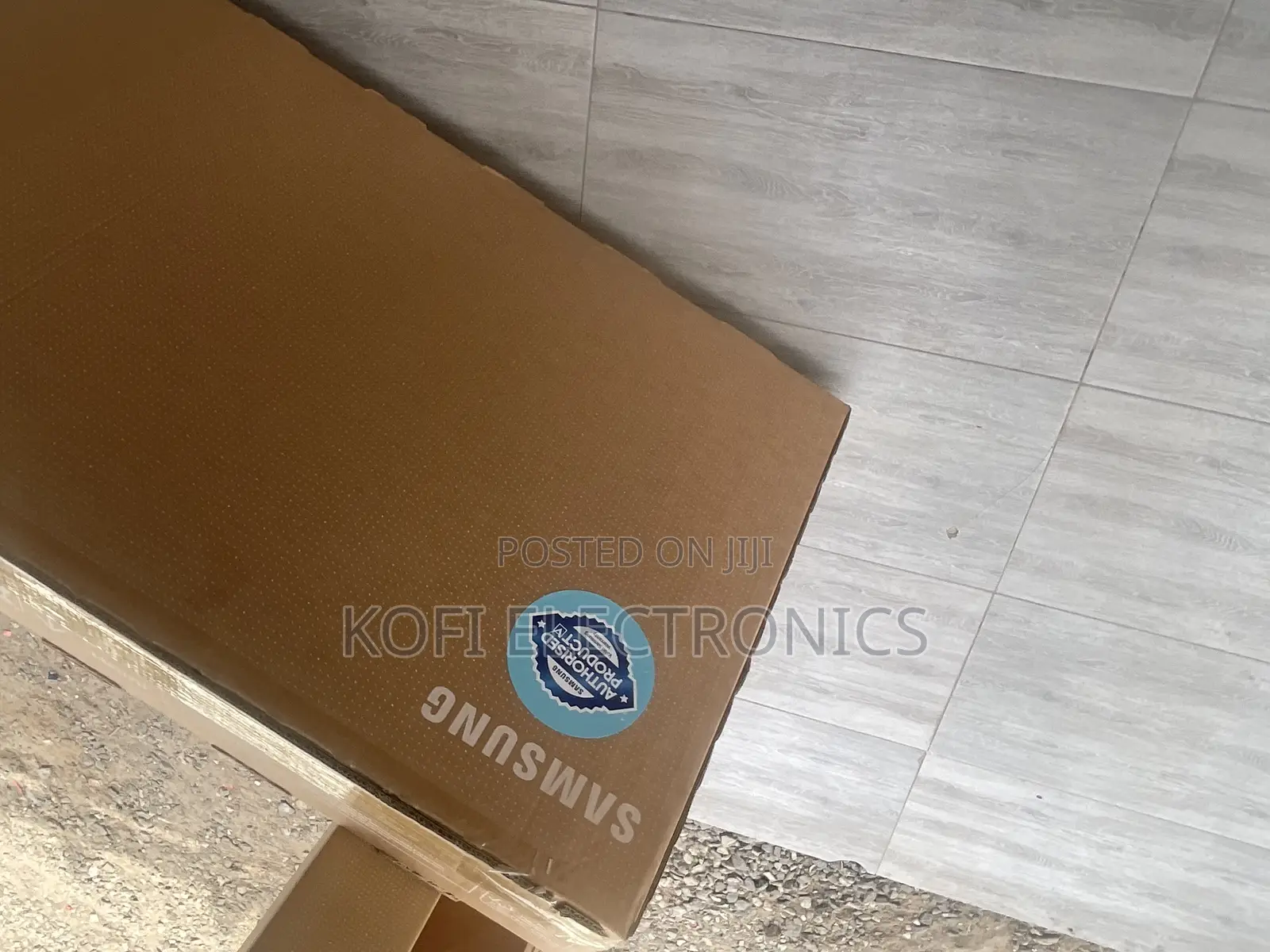 Samsung 43DU7010 Purcolor, , Tizen OS Q-Symphony
