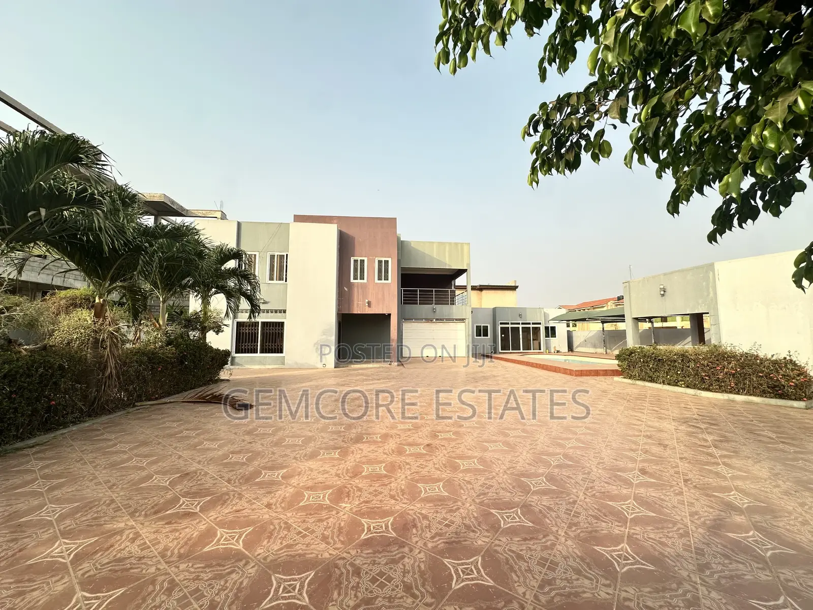 4bdrm House in West Trasacco, Ashaley Botwe for sale