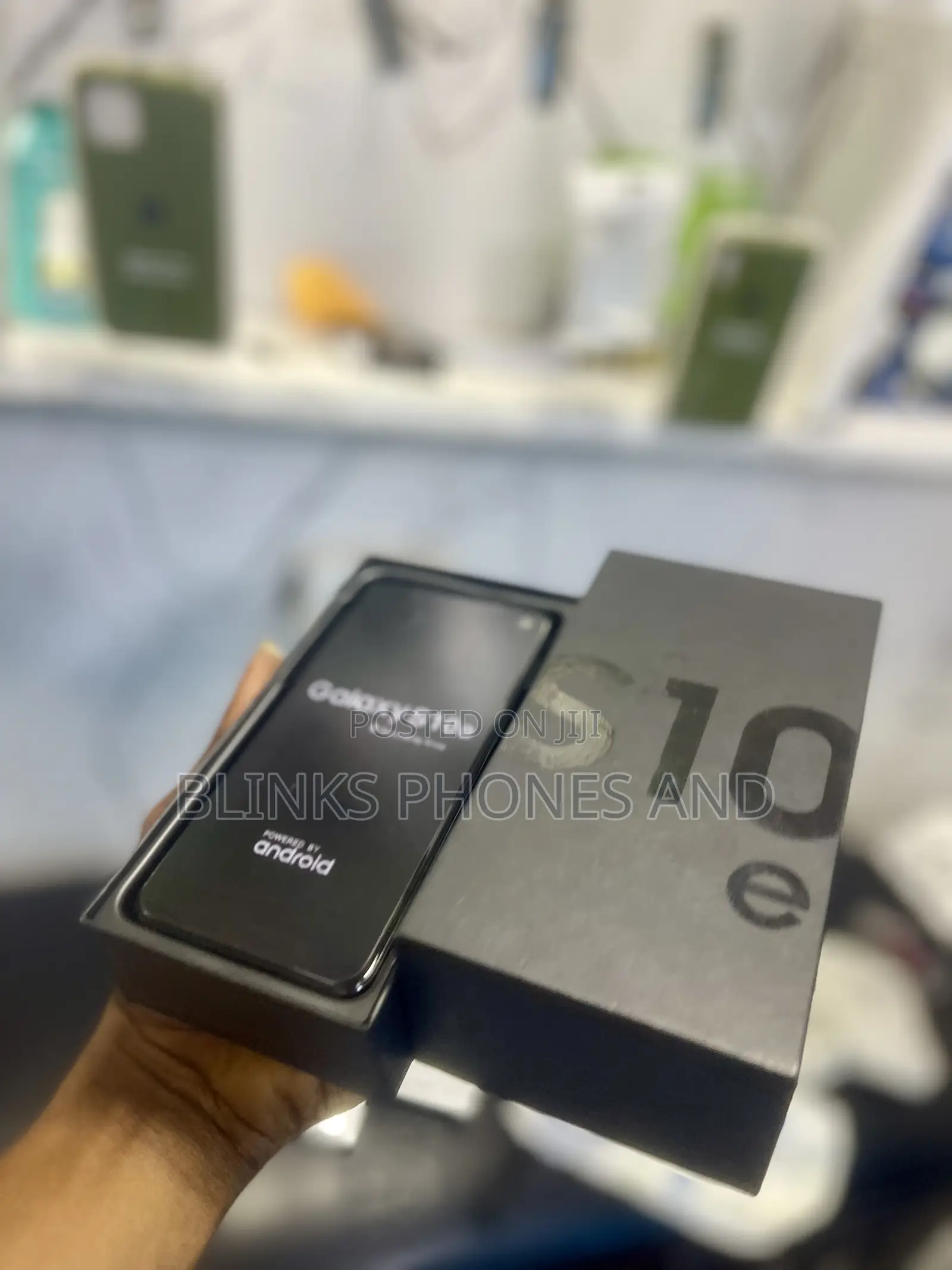 New Samsung Galaxy S10e 128 GB Black