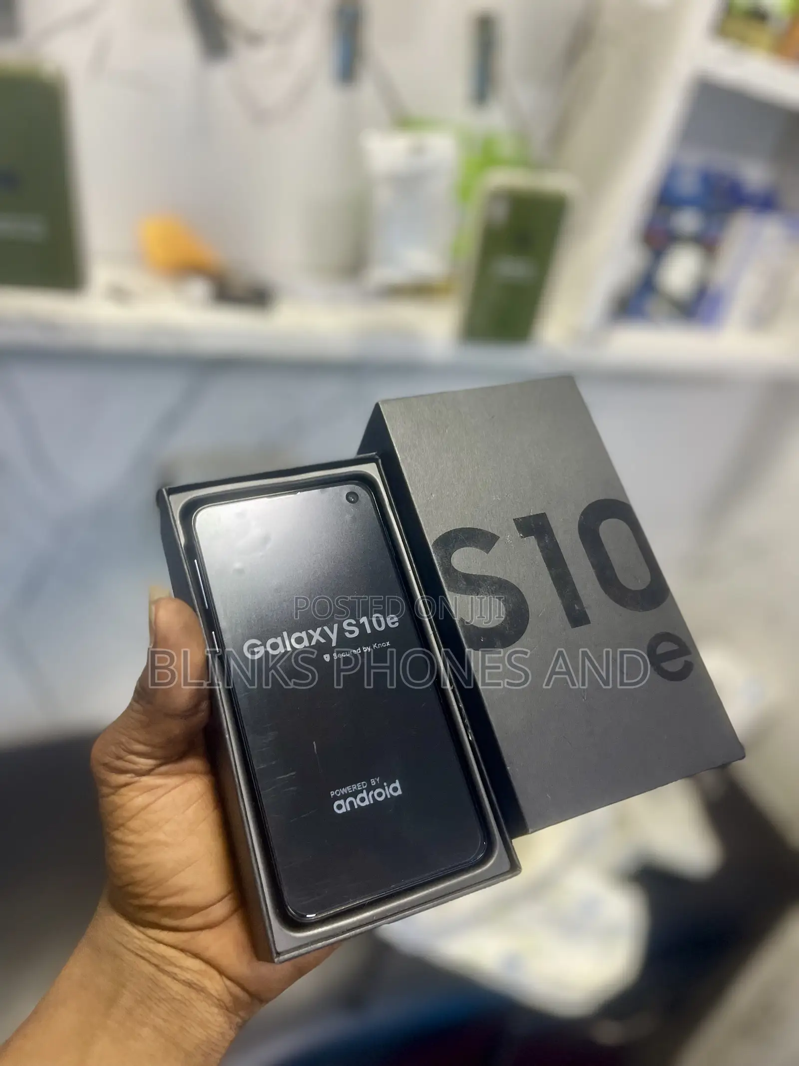 New Samsung Galaxy S10e 128 GB Black