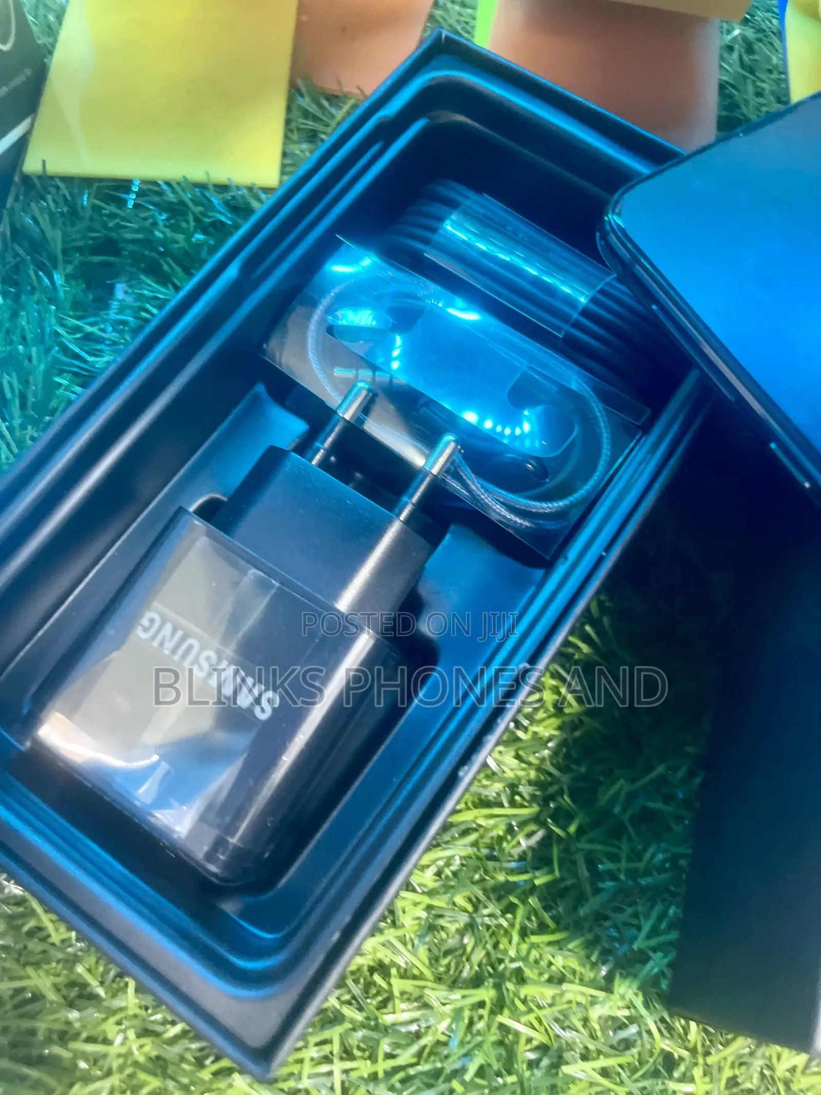 New Samsung Galaxy S10e 128 GB Black