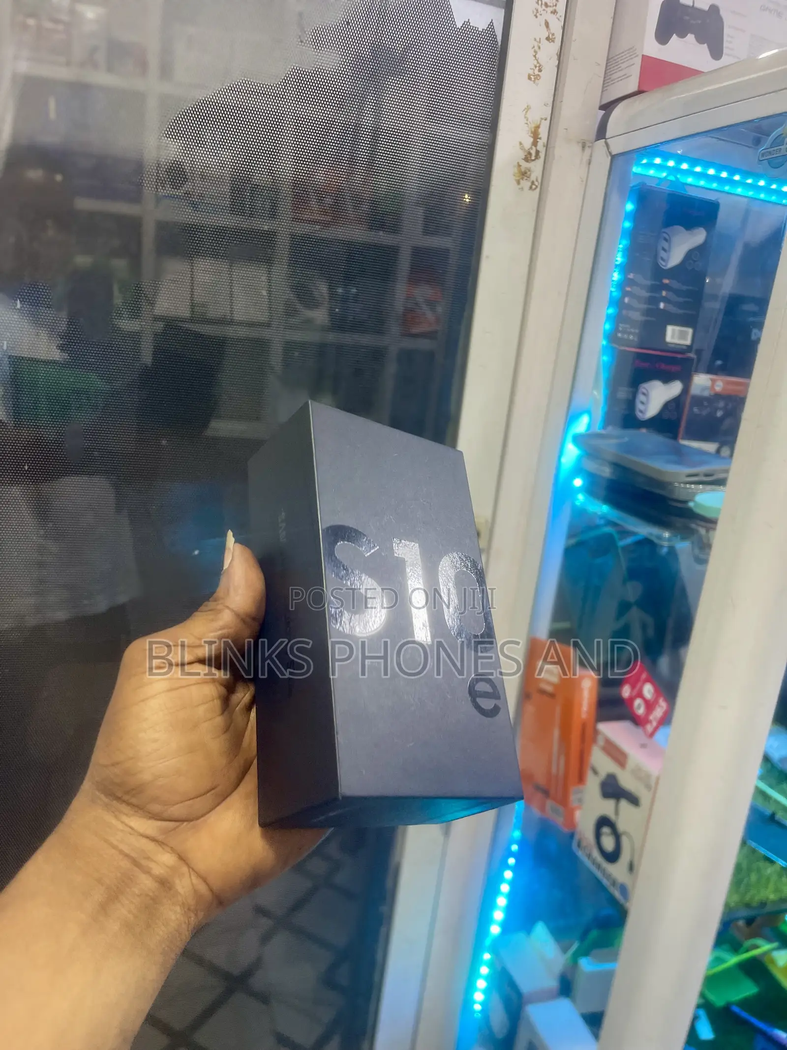 New Samsung Galaxy S10e 128 GB Orange