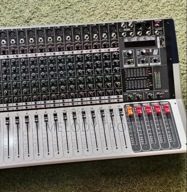 Yamaha 16channel Powered Mixer (KV 160)