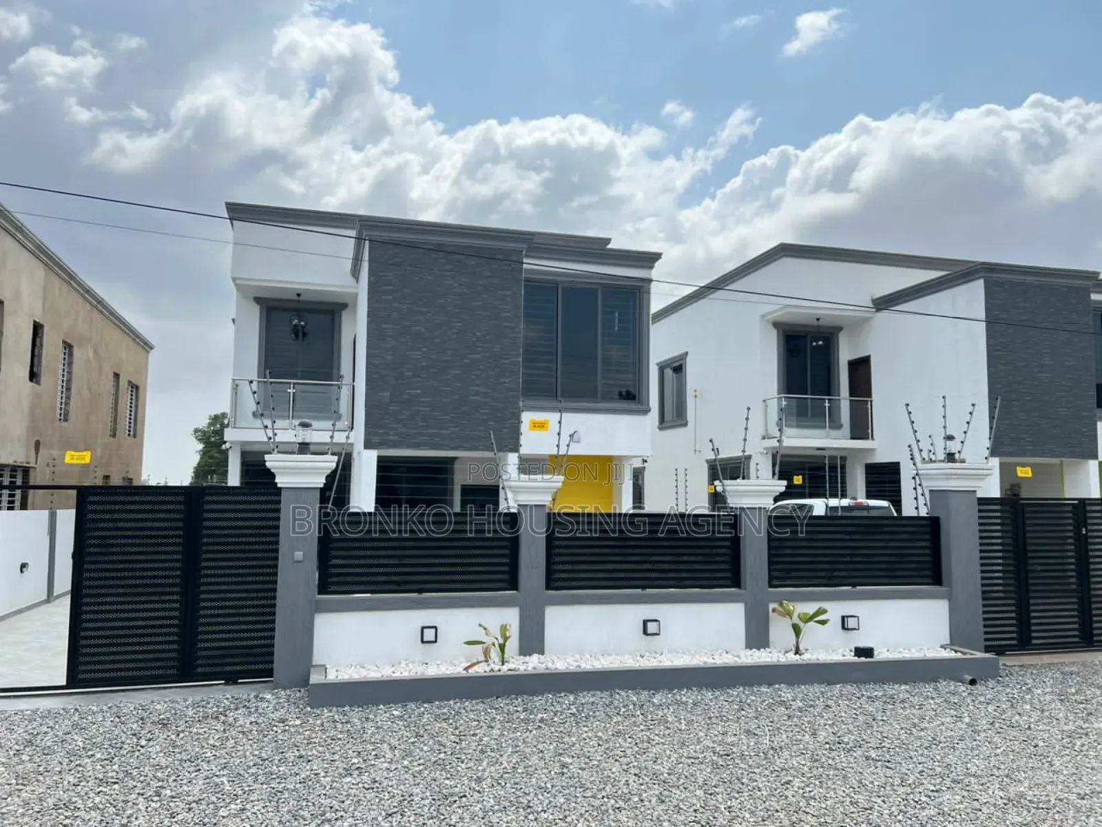 3bdrm House in Bronko Housing, Achimota for rent
