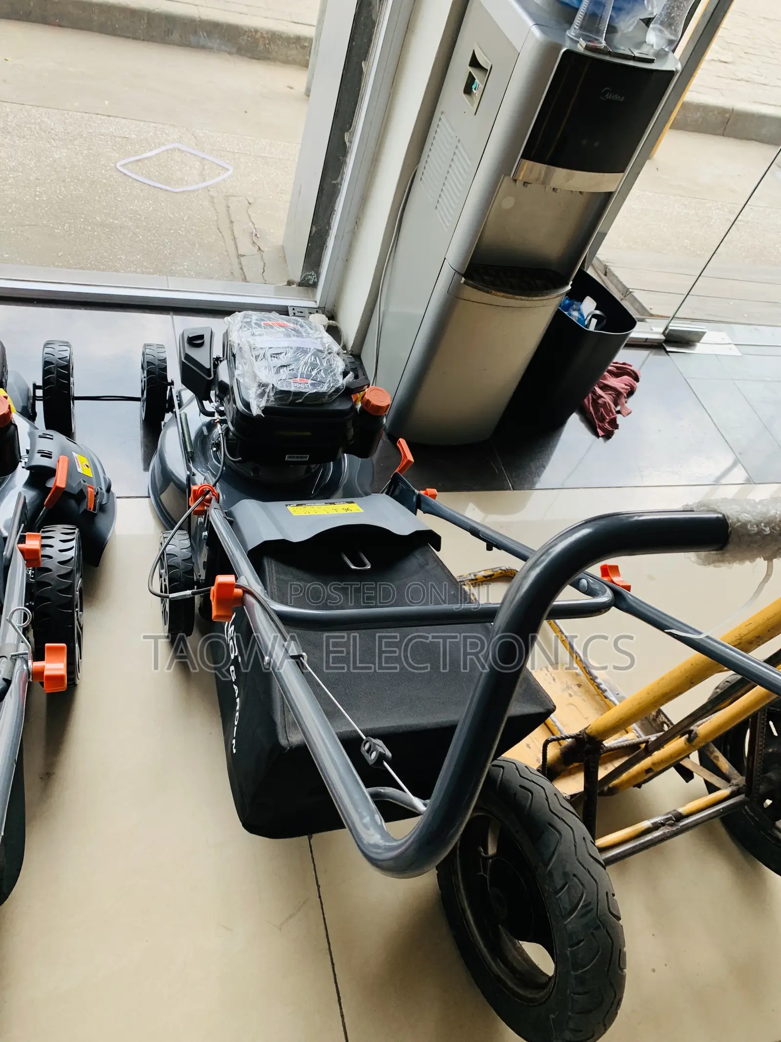 4.0hp Cordless Leo Lm46-L Lawn Mower