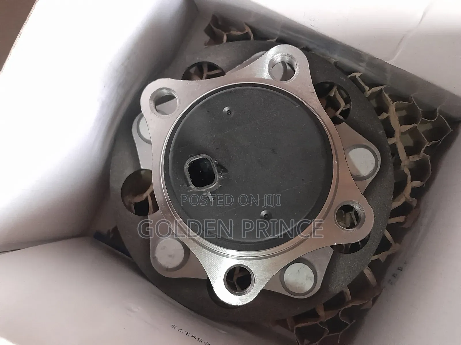 Toyota CHR 2×4 Back Hub (1pc)