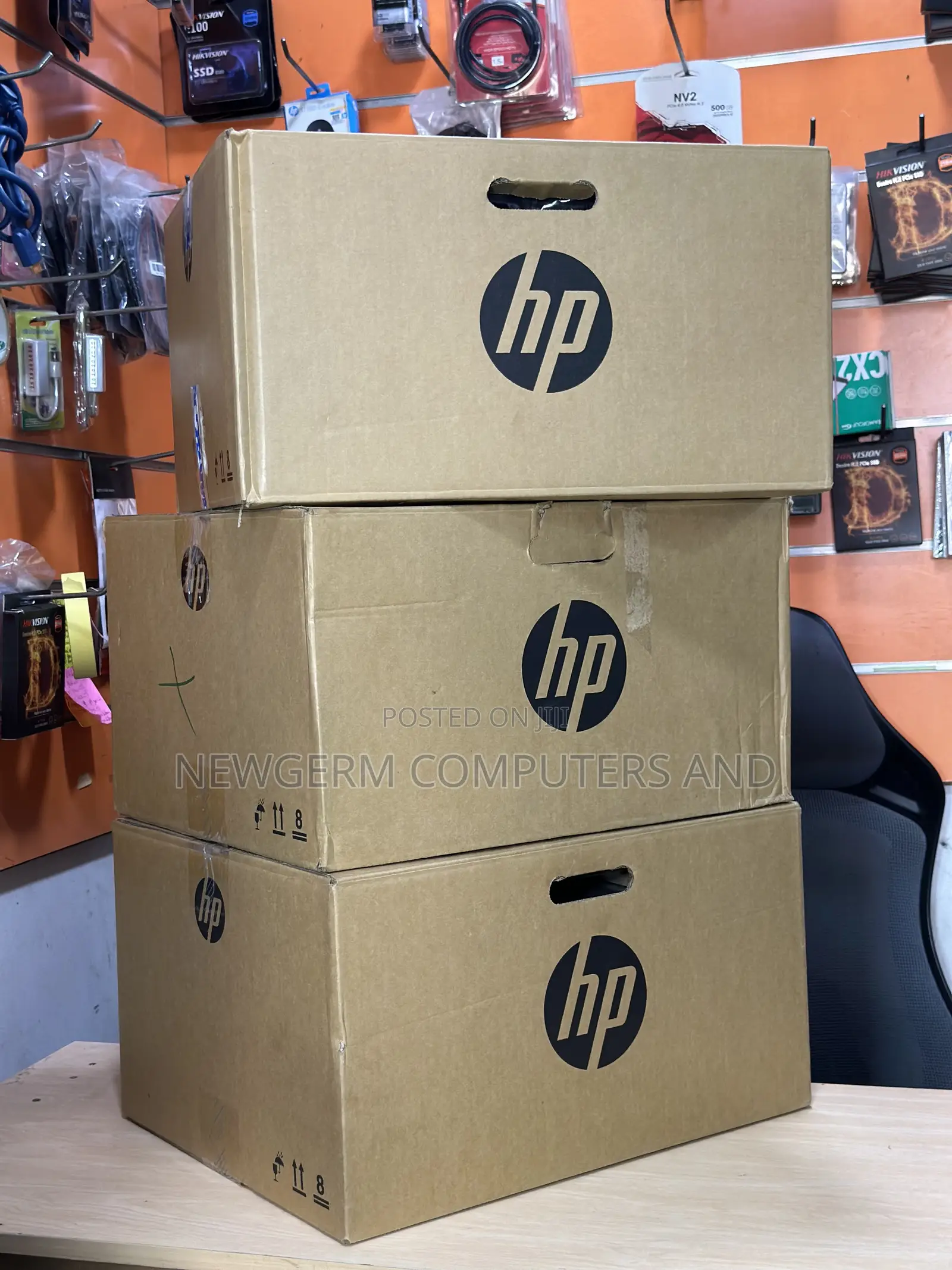 New Desktop Computer HP 280 G8 8GB AMD Ryzen 5 HDD+SSD 1T