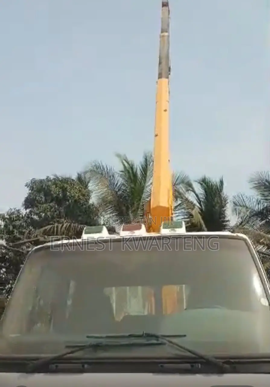 Crane Trucks