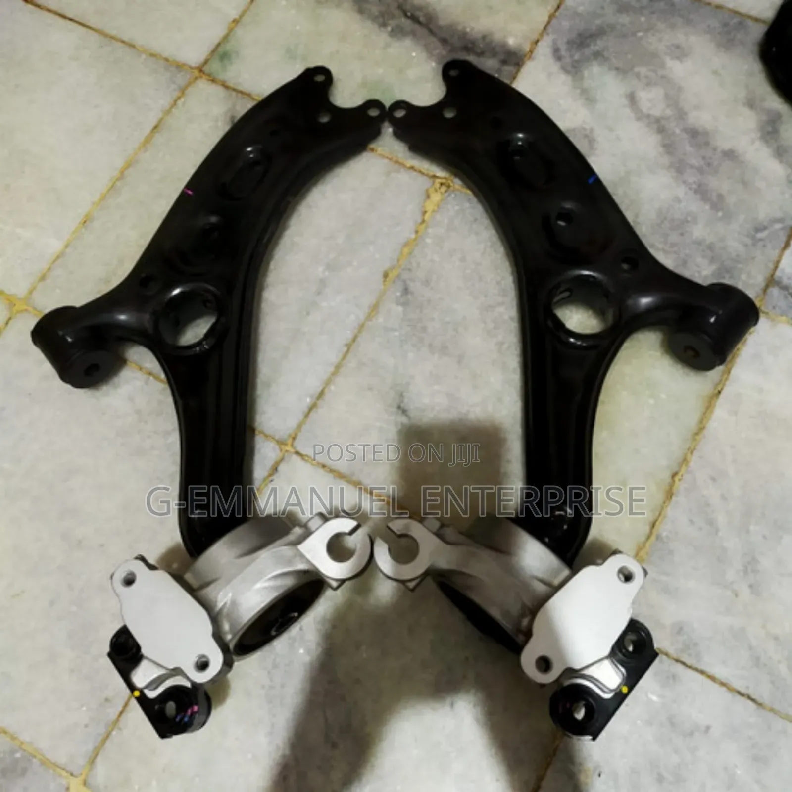 Honda Cr-v 2017-20 Touring Lower Control Arm Pair. Original.