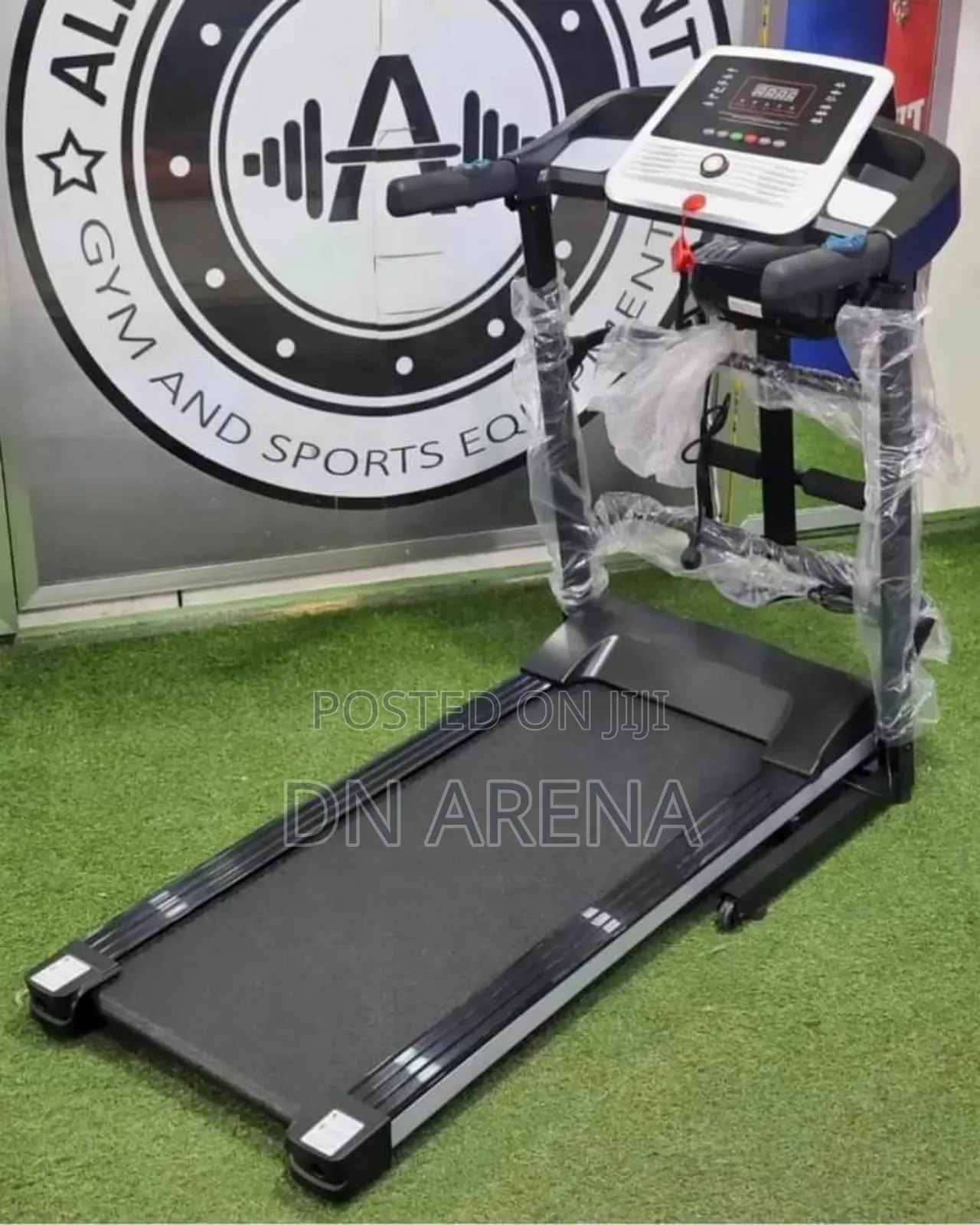 2.5hp Supermax Treadmill With Massager.